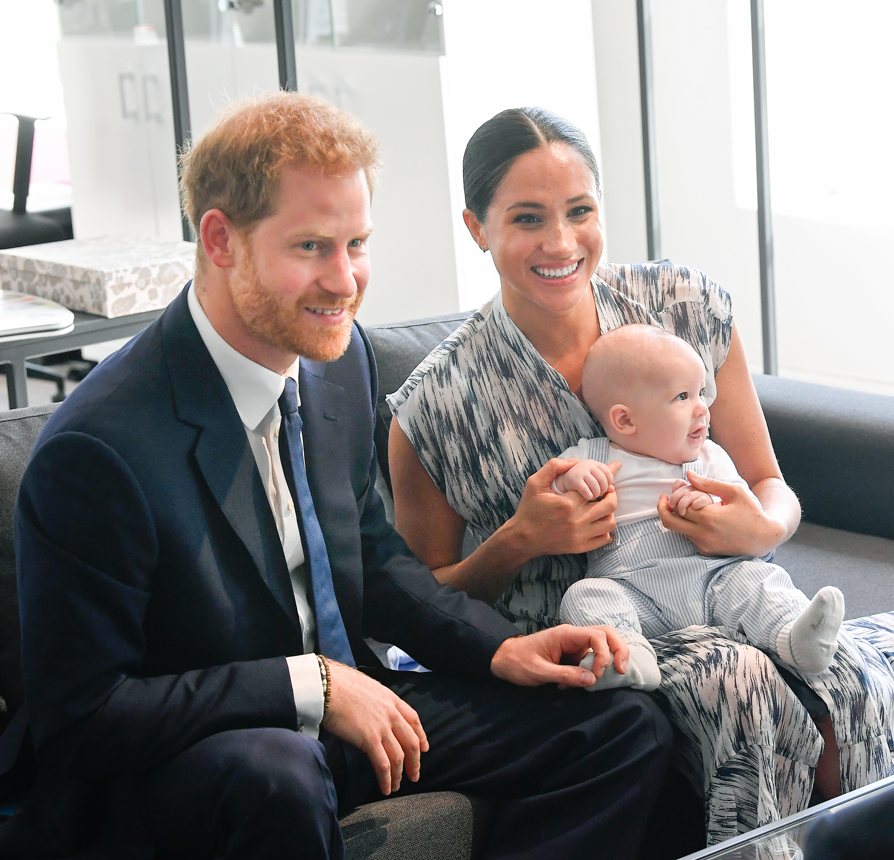 Prince Harry, Meghan Markle, and Prinz Archie in Südafrika im Jahr 2019 | Quelle: Getty Images