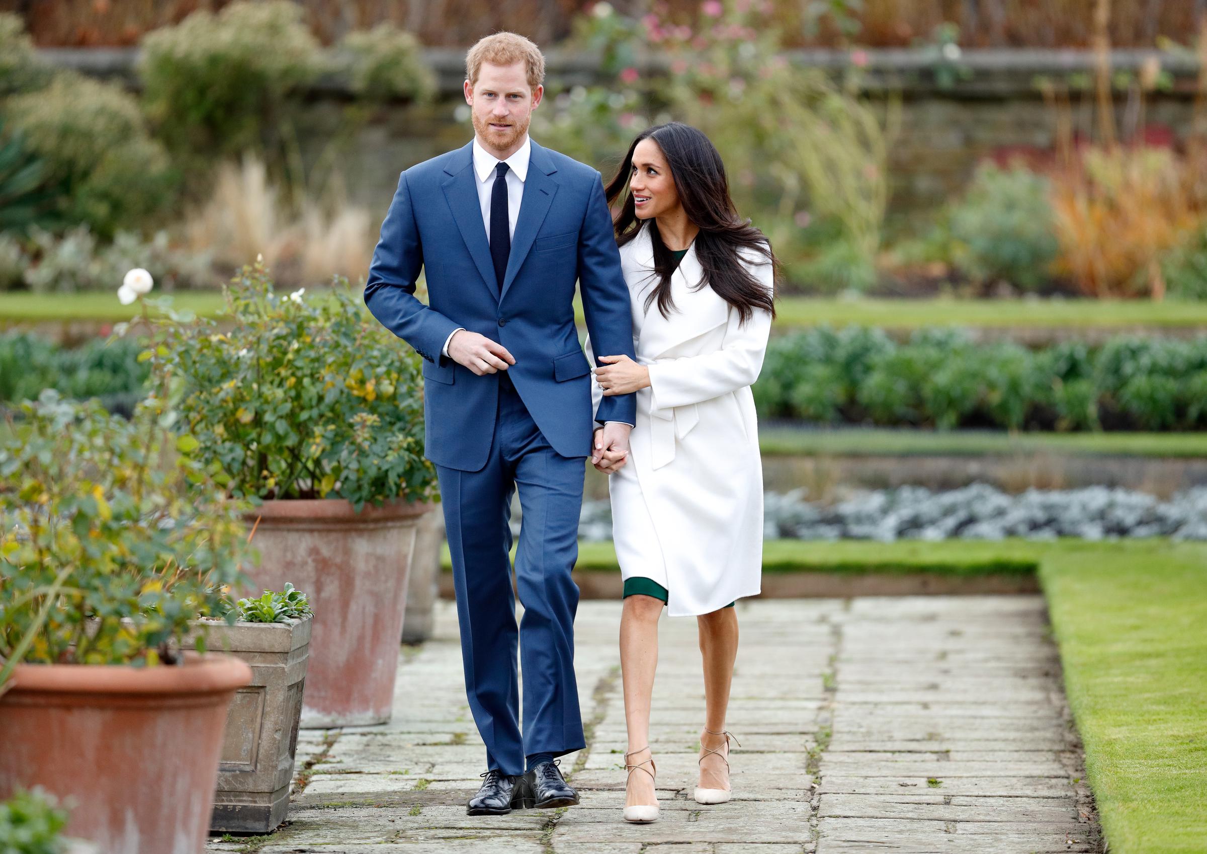 Prinz Harry und Meghan Markle besuchen einen Fototermin in den Sunken Gardens am 27. November 2017 in London, England. | Quelle: Getty Images