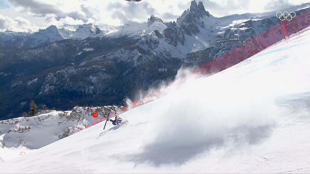 Lindsey Vonn vom Team USA stürzt während der Abfahrt der Frauen am zweiten Tag der Olympischen Winterspiele Milano Cortina 2026 im Tofane Alpine Skiing Centre am 8. Februar 2026 in Cortina d'Ampezzo, Italien. | Quelle: Getty Images