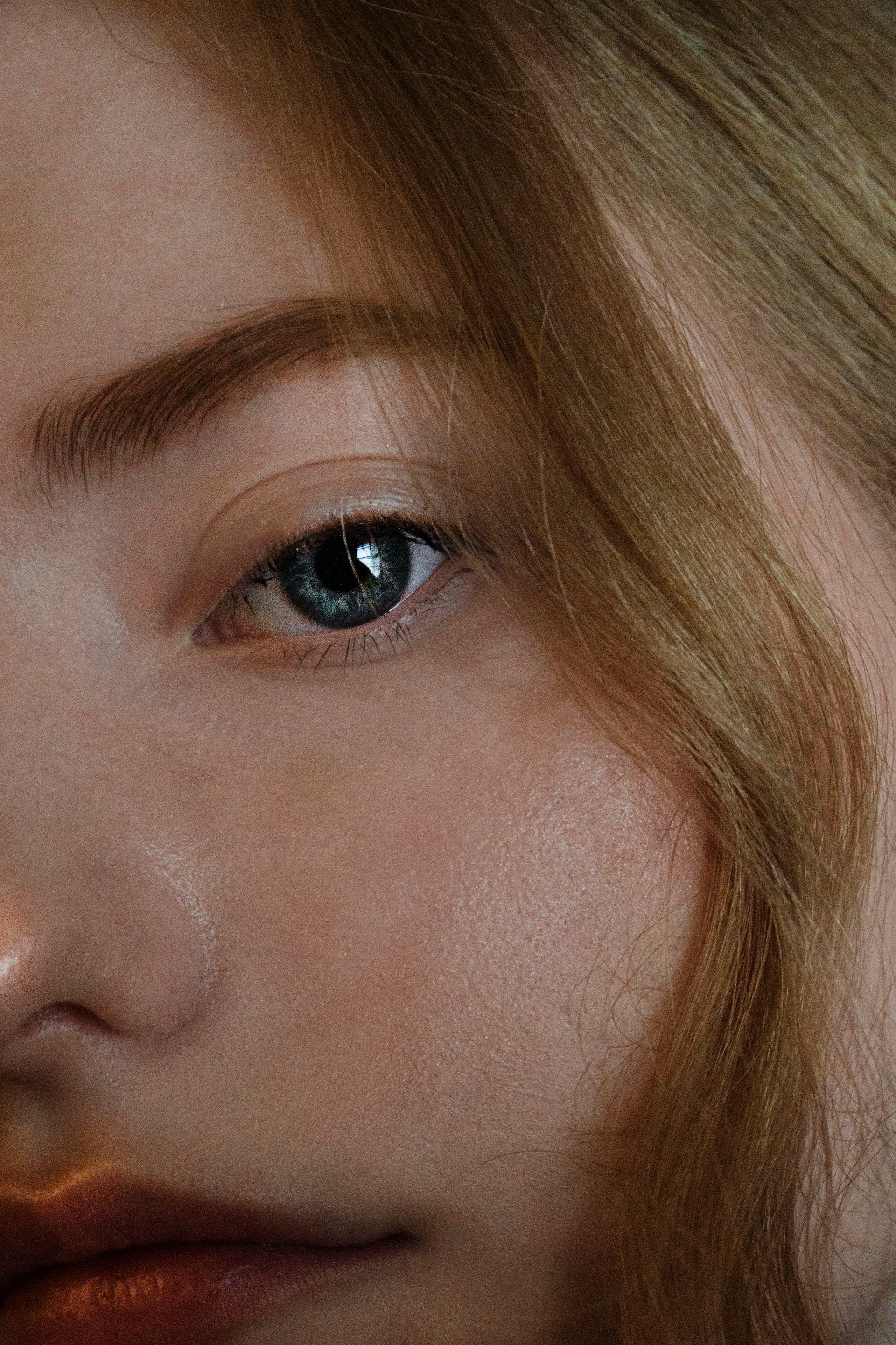Eine Nahaufnahme des Gesichts einer Frau | Quelle: Pexels