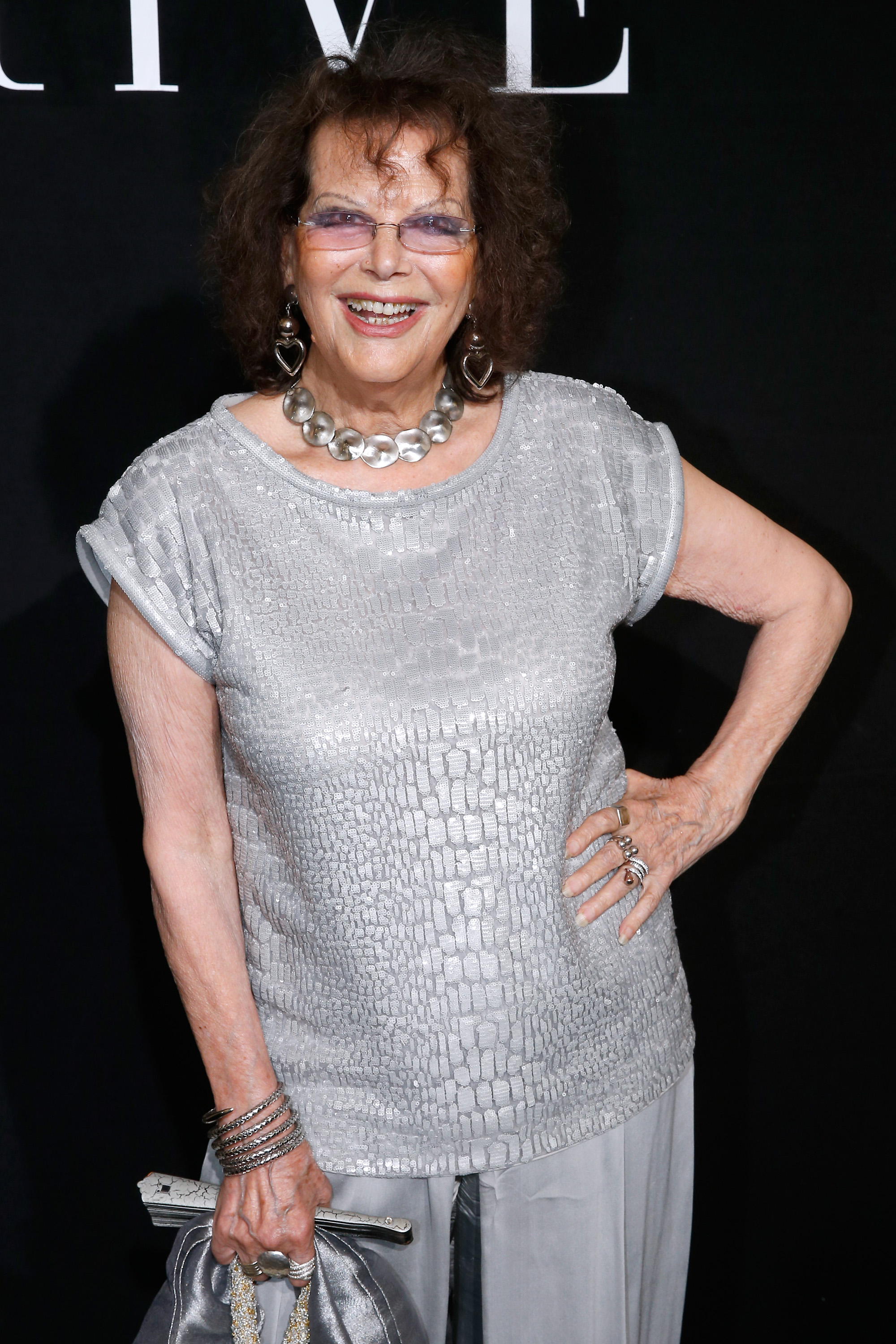 Claudia Cardinale besucht die Giorgio Armani Prive Show am 7. Juli 2015 in Paris, Frankreich. | Quelle: Getty Images