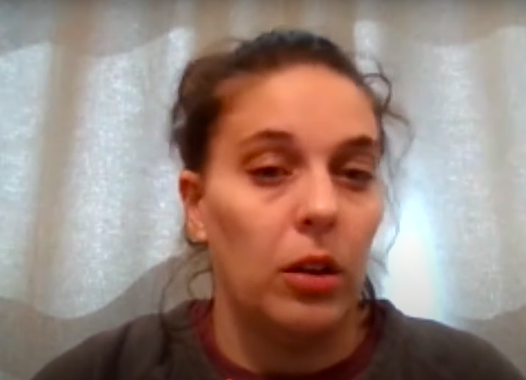 Ashlee Dahlberg drückt ihren Schmerz über den Verlust von Liam Dahlberg aus. | Quelle: YouTube/WTHR