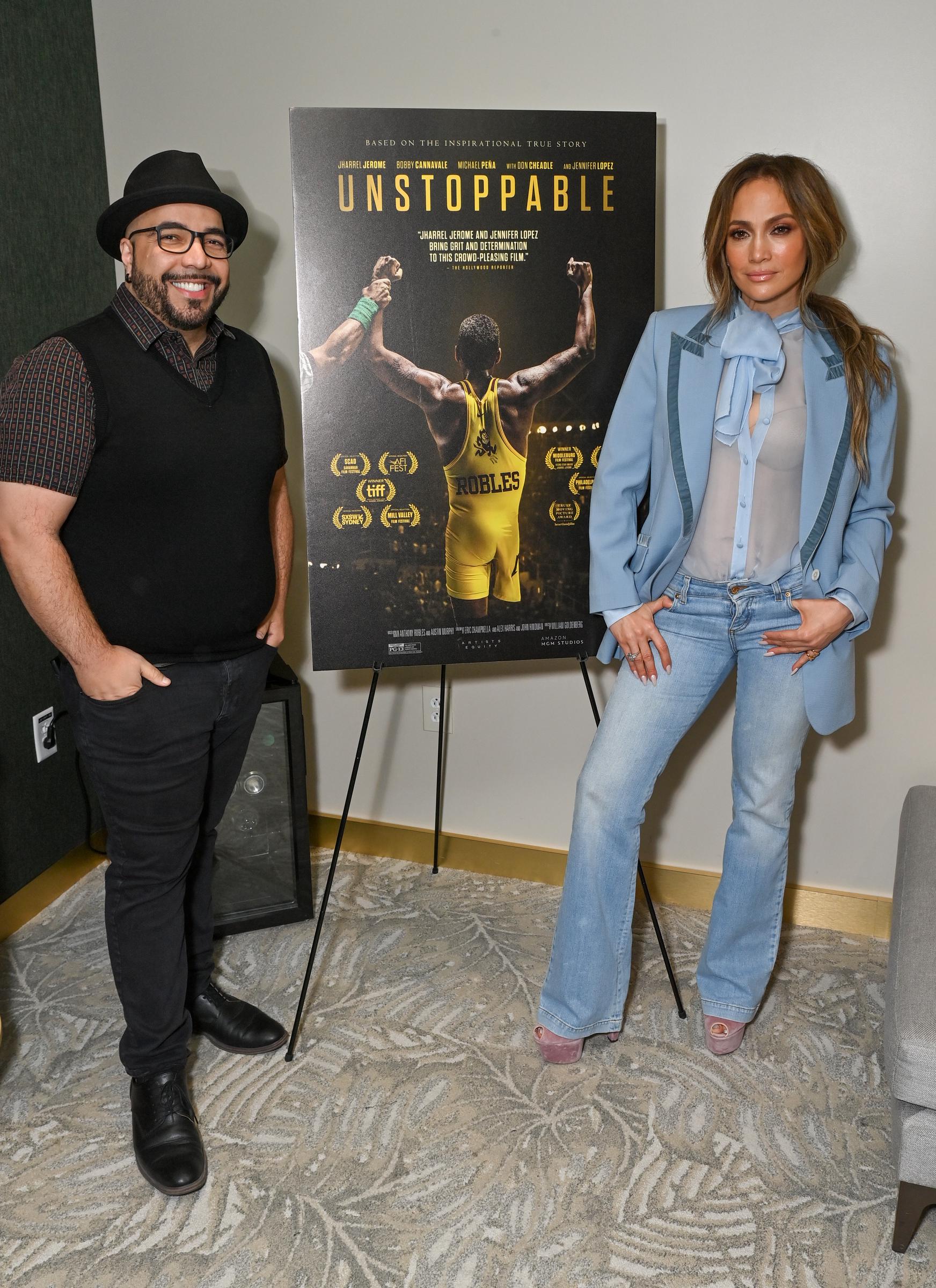 Clayton Davis and Jennifer Lopez am 15. Dezember 2024 in Culver City, Kalifornien | Quelle: Getty Images