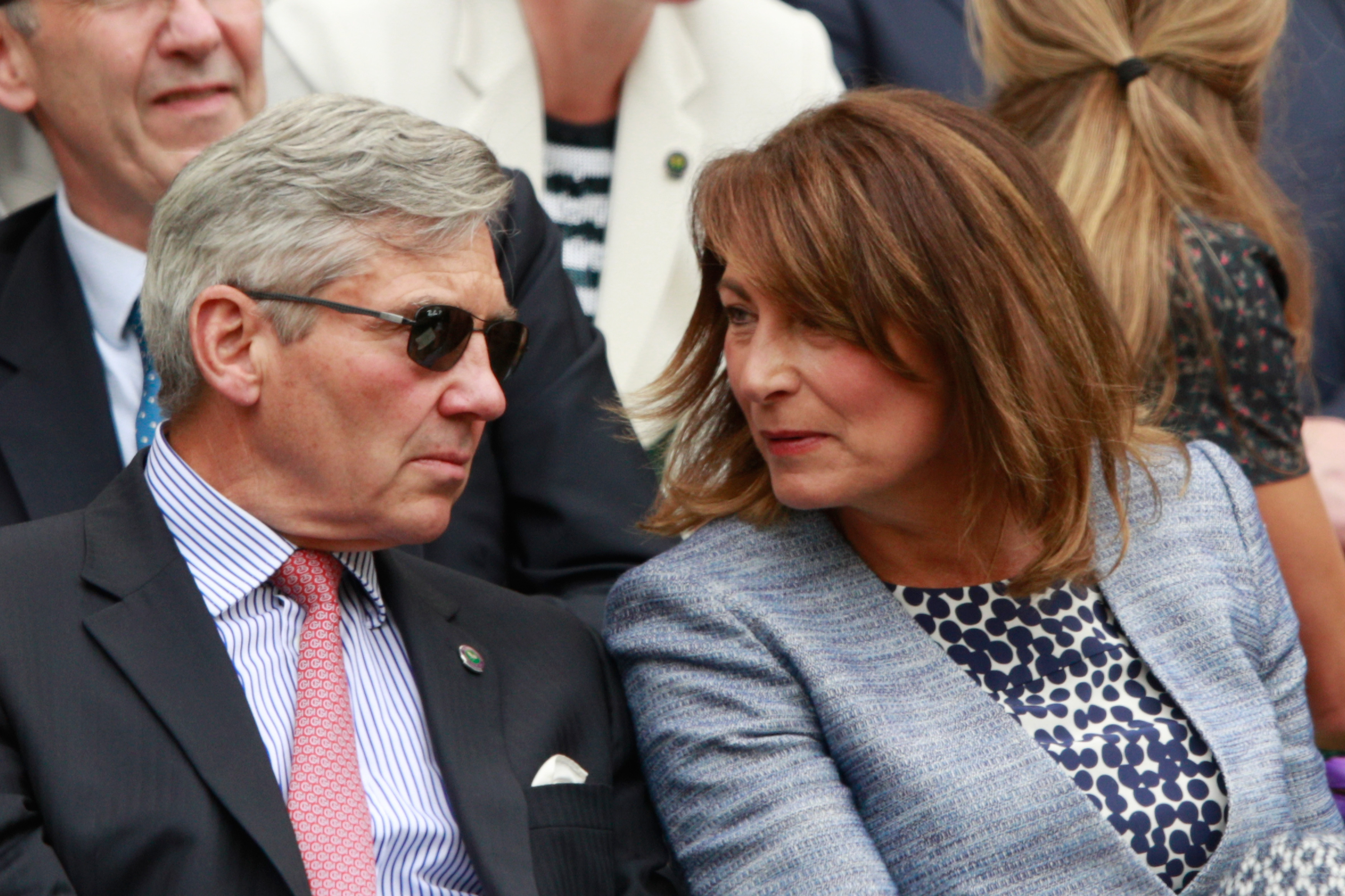 Michael und Carole Middleton am vierten Tag der Wimbledon Lawn Tennis Championships in London, England, am 30. Juni 2016. | Quelle: Getty Images