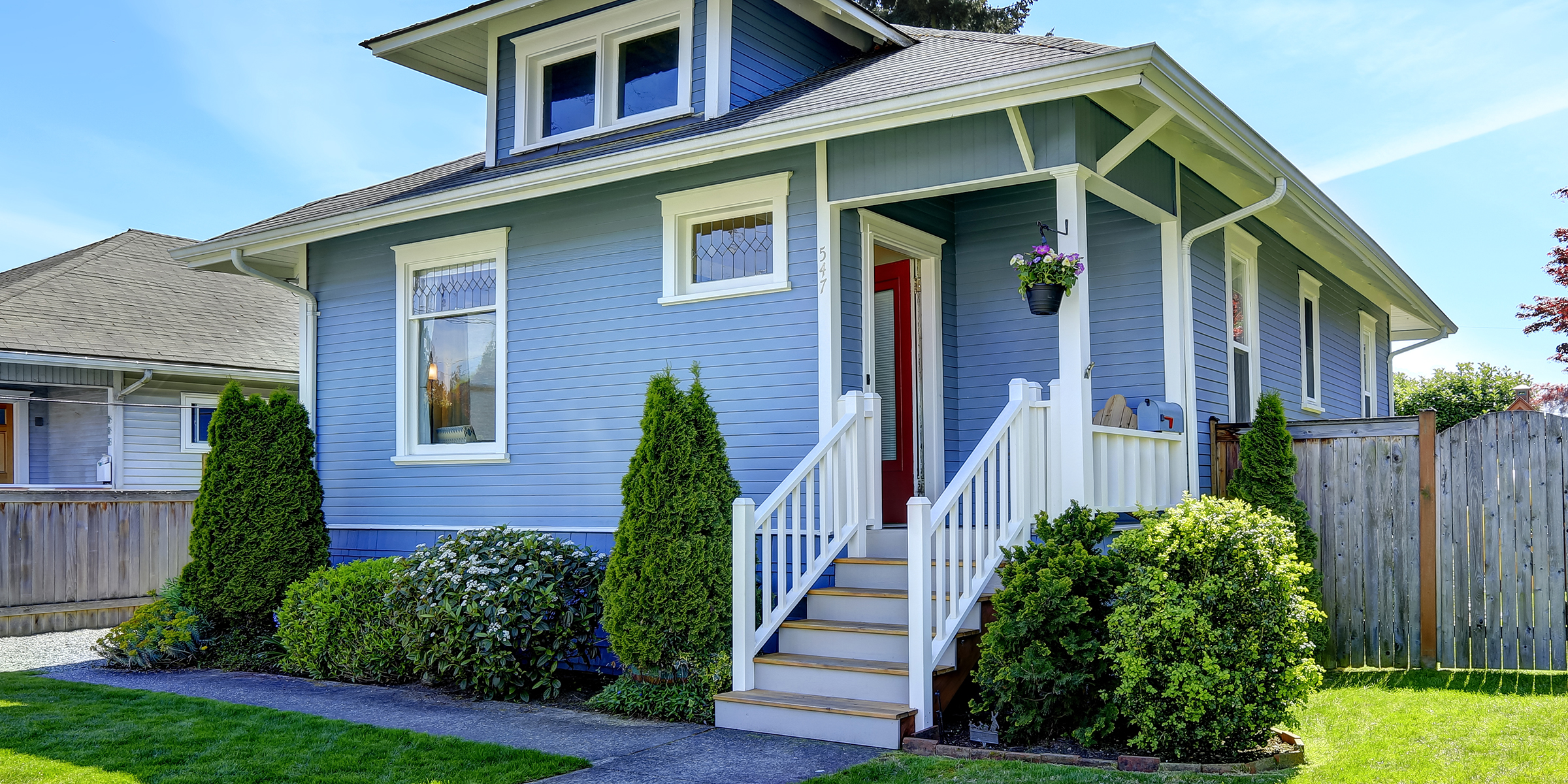 Die Außenansicht eines Hauses | Quelle: Shutterstock