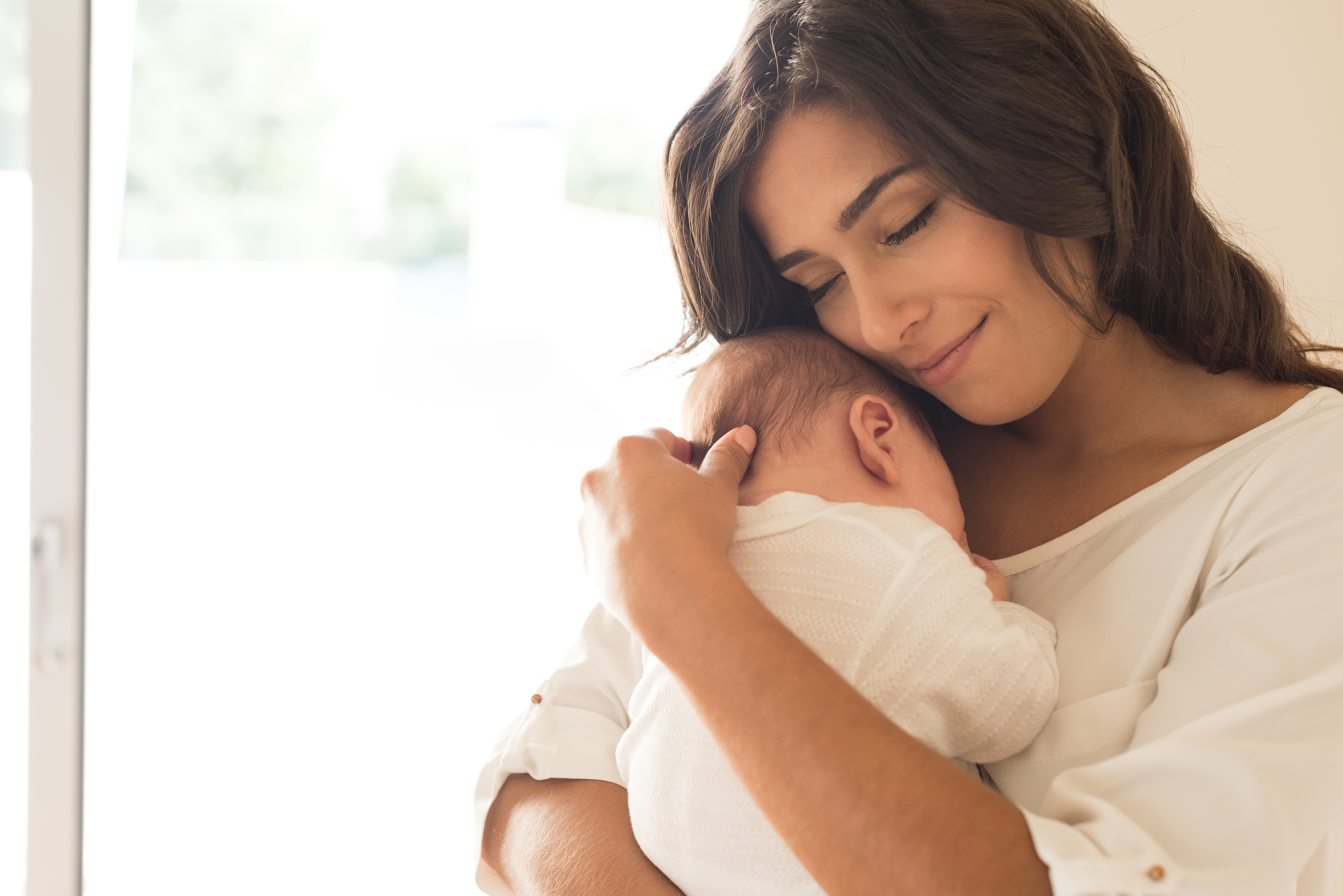 Eine Frau und ihr Kind | Quelle: Shutterstock