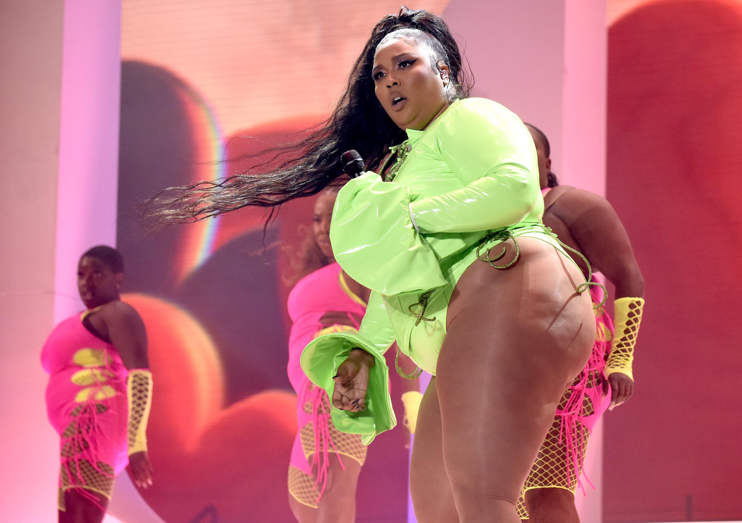 Lizzo tritt während des Outside Lands Music and Arts Festival am 30. Oktober 2021 in San Francisco, Kalifornien, auf. | Quelle: Getty Images