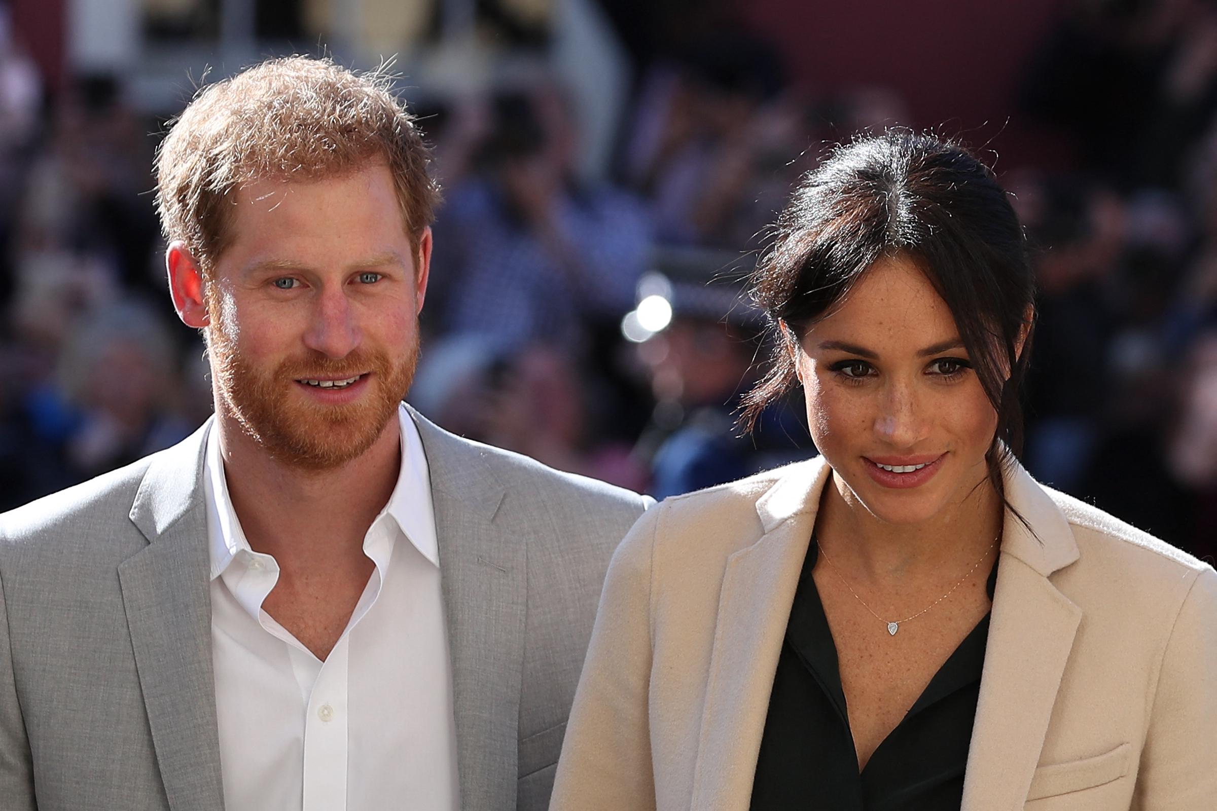 Harry und Meghan haben sich durch Medienprojekte, wohltätige Initiativen und ihre eigenen Organisationen ein öffentliches Profil außerhalb der Monarchie aufgebaut, wodurch sie auch ohne offizielle königliche Ämter international im Rampenlicht bleiben können. | Quelle: Getty Images