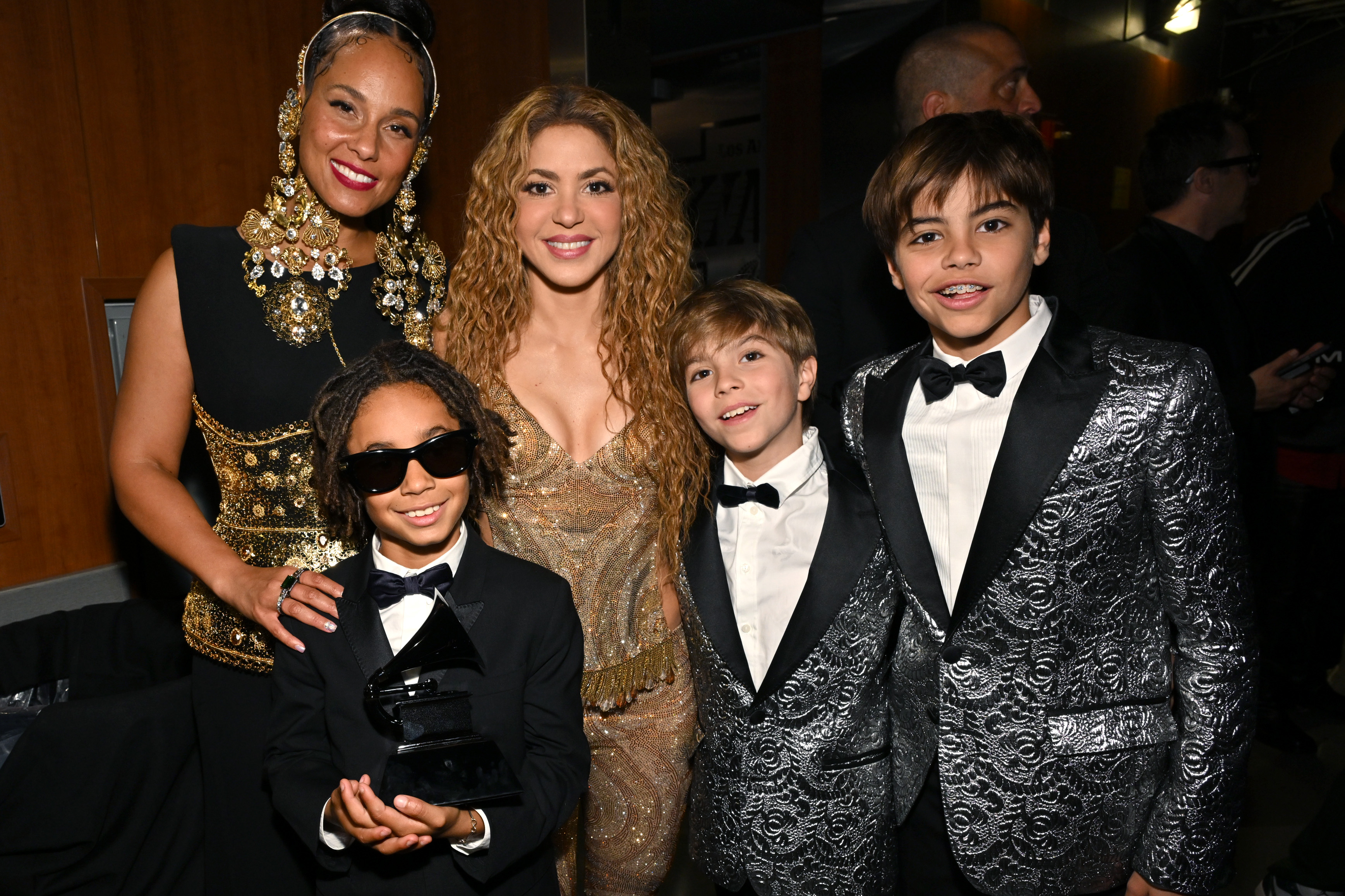 Alicia Keys, Genesis Ali Dean, Shakira, Sasha und Milan besuchen die 67th Annual Grammy Awards in der Crypto.com Arena am 2. Februar 2025 | Quelle: Getty Images