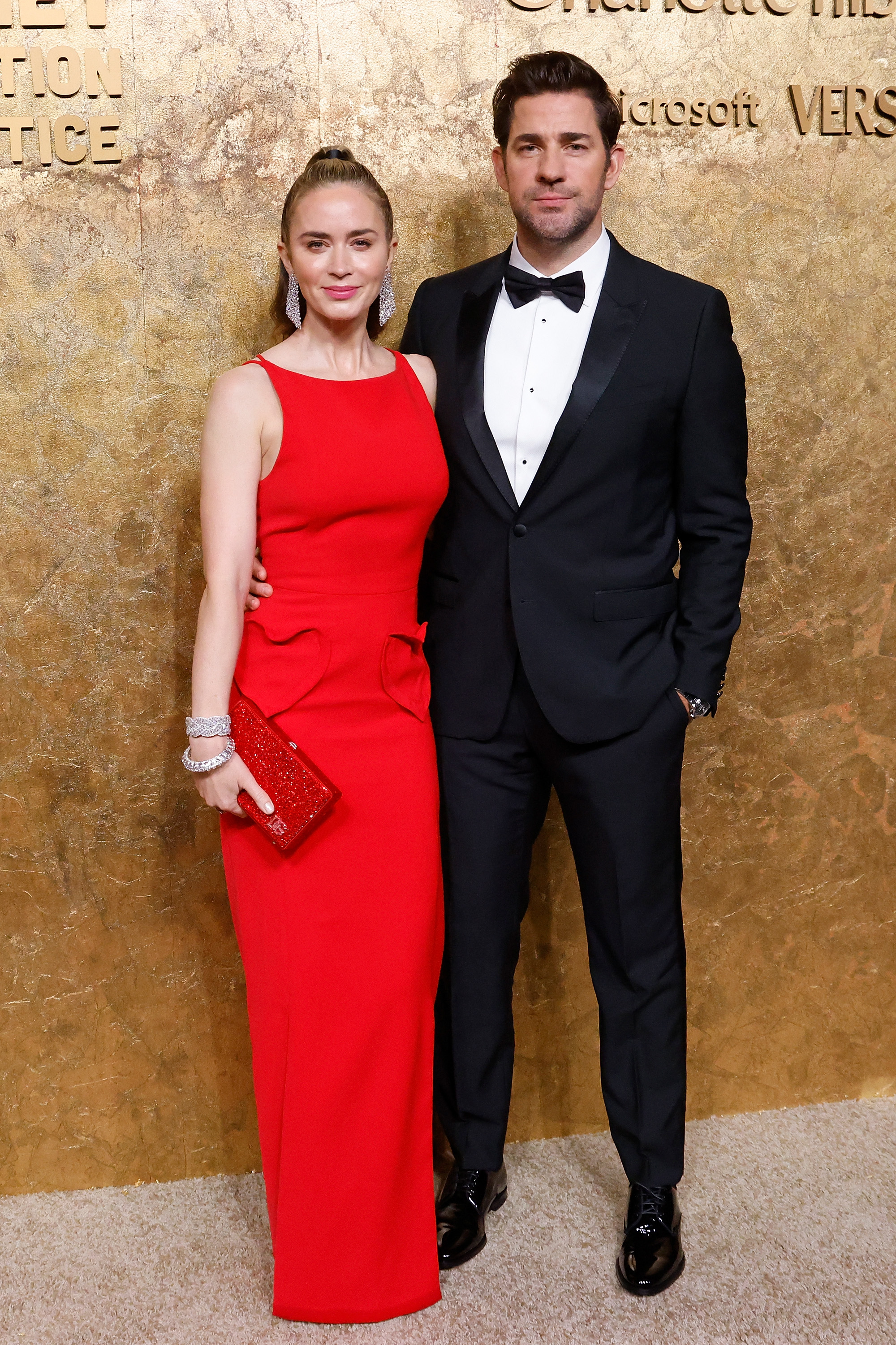 Emily Blunt und John Krasinski nehmen an der Verleihung der Albie Awards der Clooney Foundation for Justice in der New York Public Library in New York City teil, am 28. September 2023. | Quelle: Getty Images