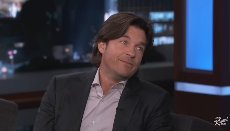 Jason Bateman im Gespräch mit Jimmy Kimmel bei "Jimmy Kimmel Live", vom 19. November 2014 | Quelle: YouTube/@JimmyKimmelLive