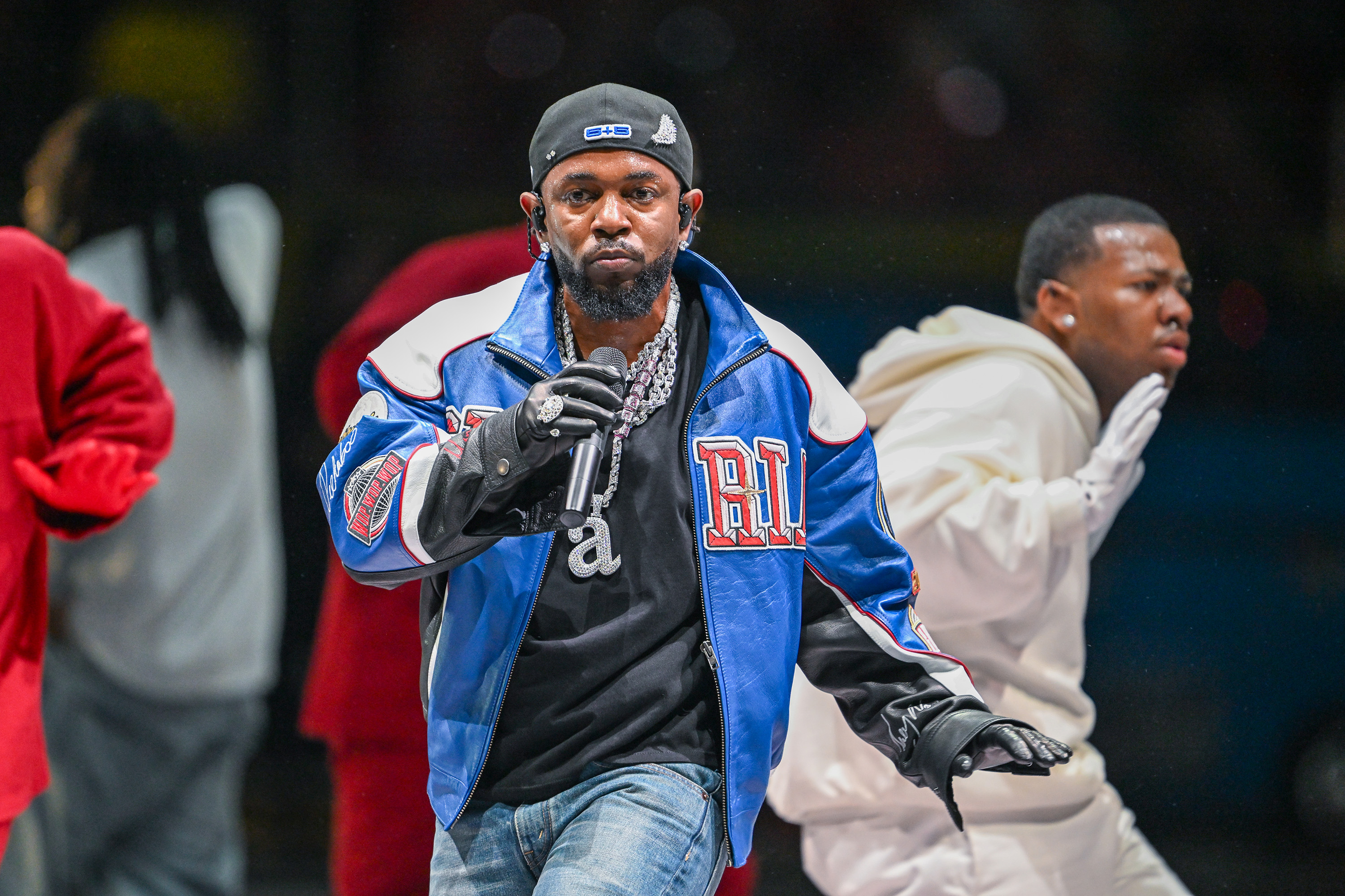 Kendrick Lamar tritt während der Halbzeitshow des Super Bowl LIX am 9. Februar 2025 in New Orleans, Louisiana, auf. | Quelle: Getty Images