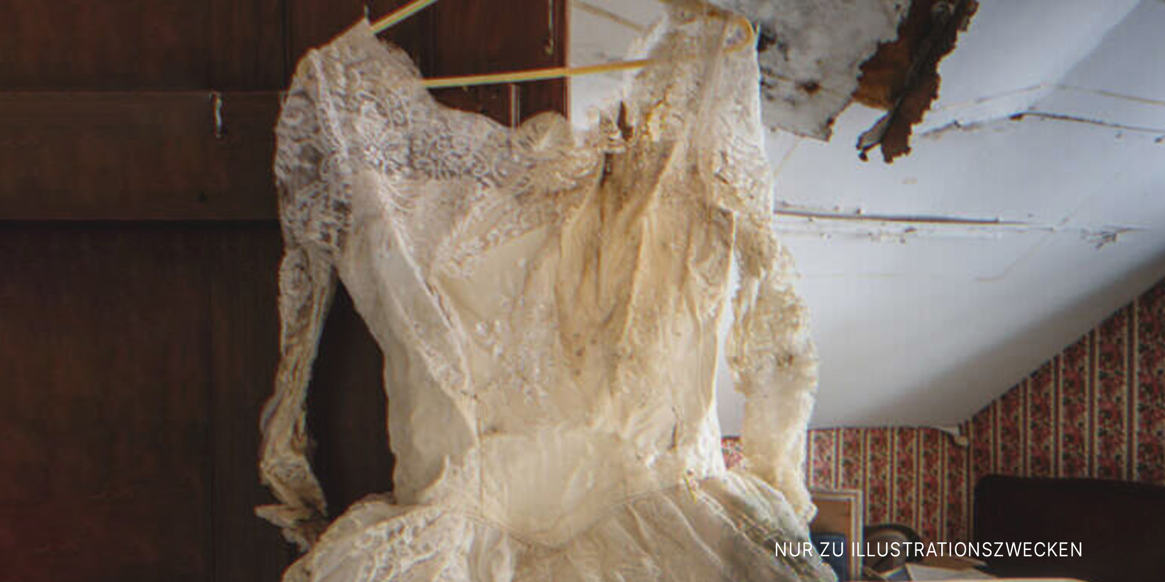Zerfetztes Hochzeitskleid | Quelle: Shuttershock