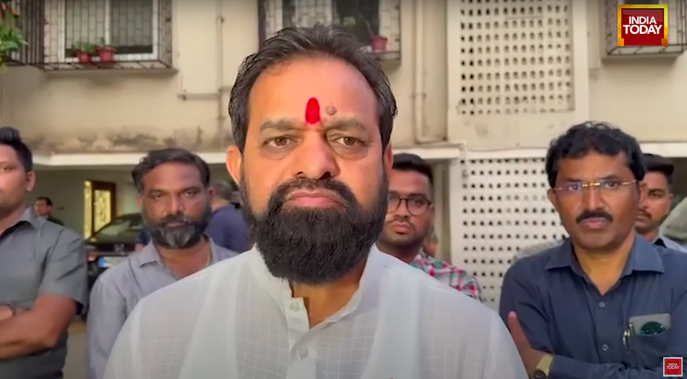 MLA Dilip Mama Lande spricht mit Reportern über die Tragödie. | Quelle: YouTube/India Today