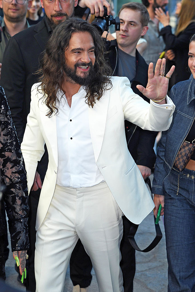 Tom Kaulitz nimmt am 12. Juni 2025 im Delphi Filmpalast in Berlin an der Sondervorführung der zweiten Staffel von „Kaulitz & Kaulitz“ teil. | Quelle: Getty Images