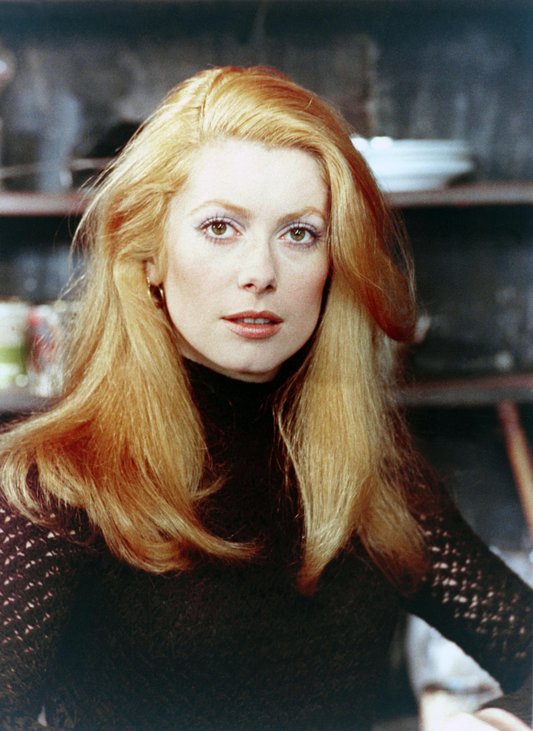 Catherine Deneuve am Set des französischen Films "La Sirene du Mississipi (Mississippi Mermaid)", ca. 1969. | Quelle: Getty Images