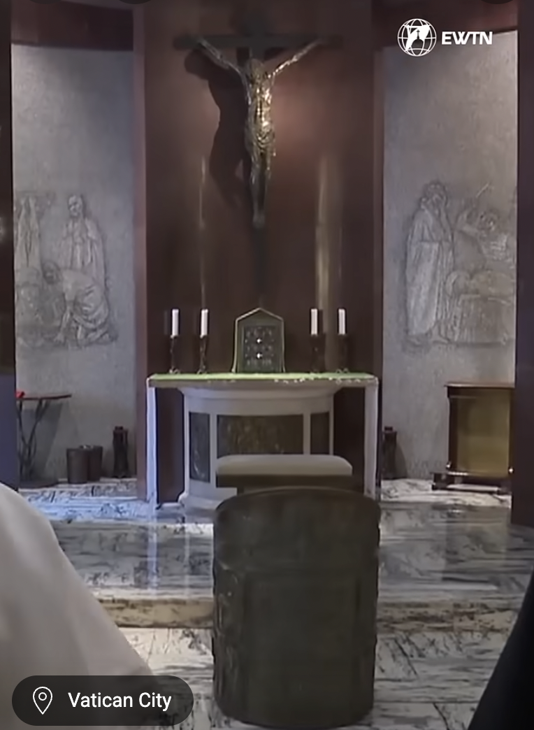 Ein Screenshot der päpstlichen Wohnung im Apostolischen Palast aus einem Video vom 12. Mai 2025. | Quelle: YouTube/EWTNcatholictv