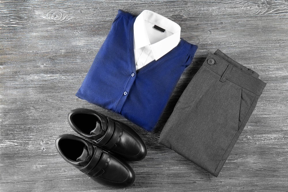 Schuluniform für Jungs. | Quelle: Shuttestock