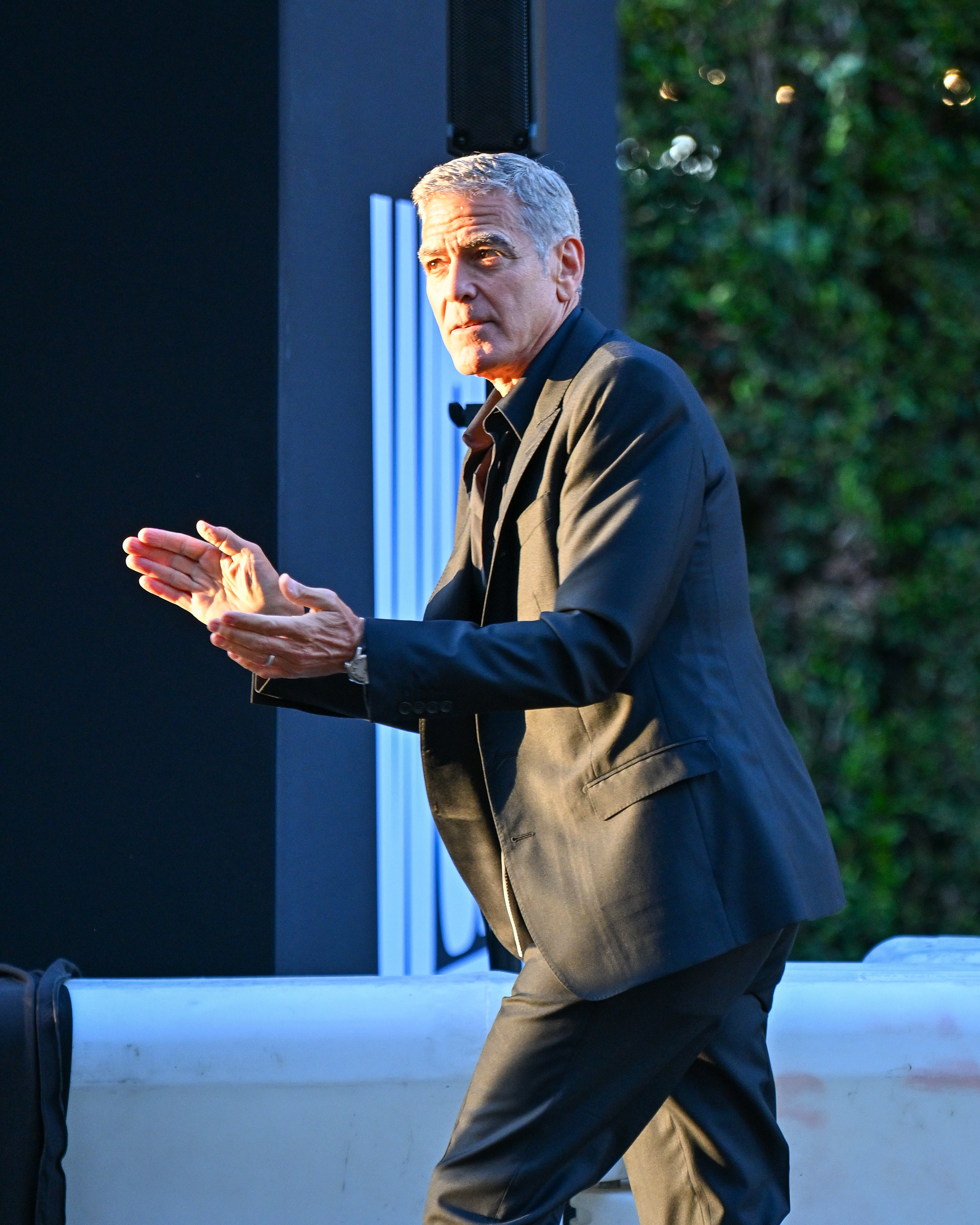 George Clooney vor der "Wolfs"-Premiere in Los Angeles, Kalifornien am 18. September 2024 | Quelle: Getty Images