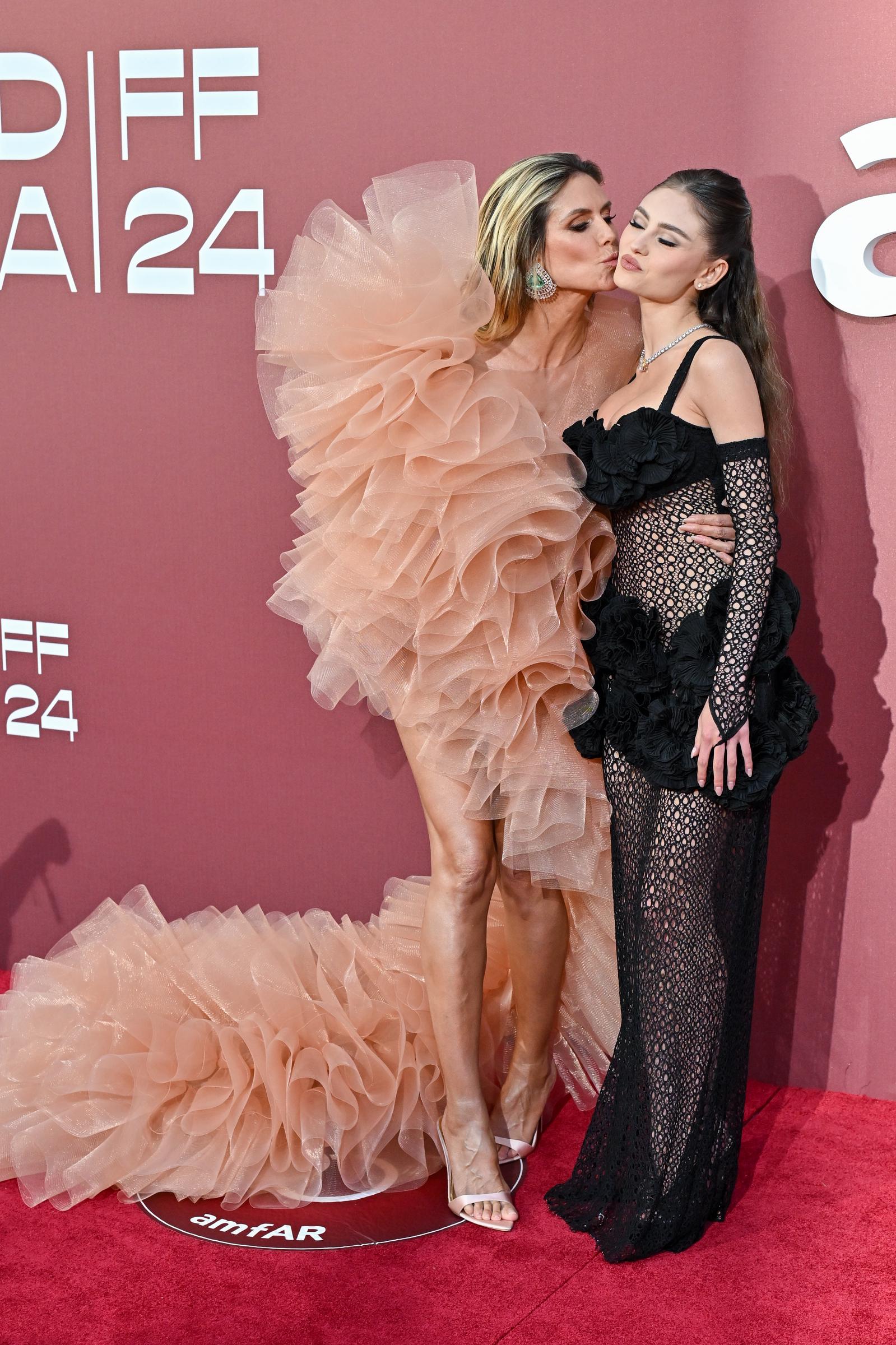 Leni Klum und Heidi Klum bei der amfAR Cannes Gala in Frankreich im Jahr 2024 | Quelle: Getty Images