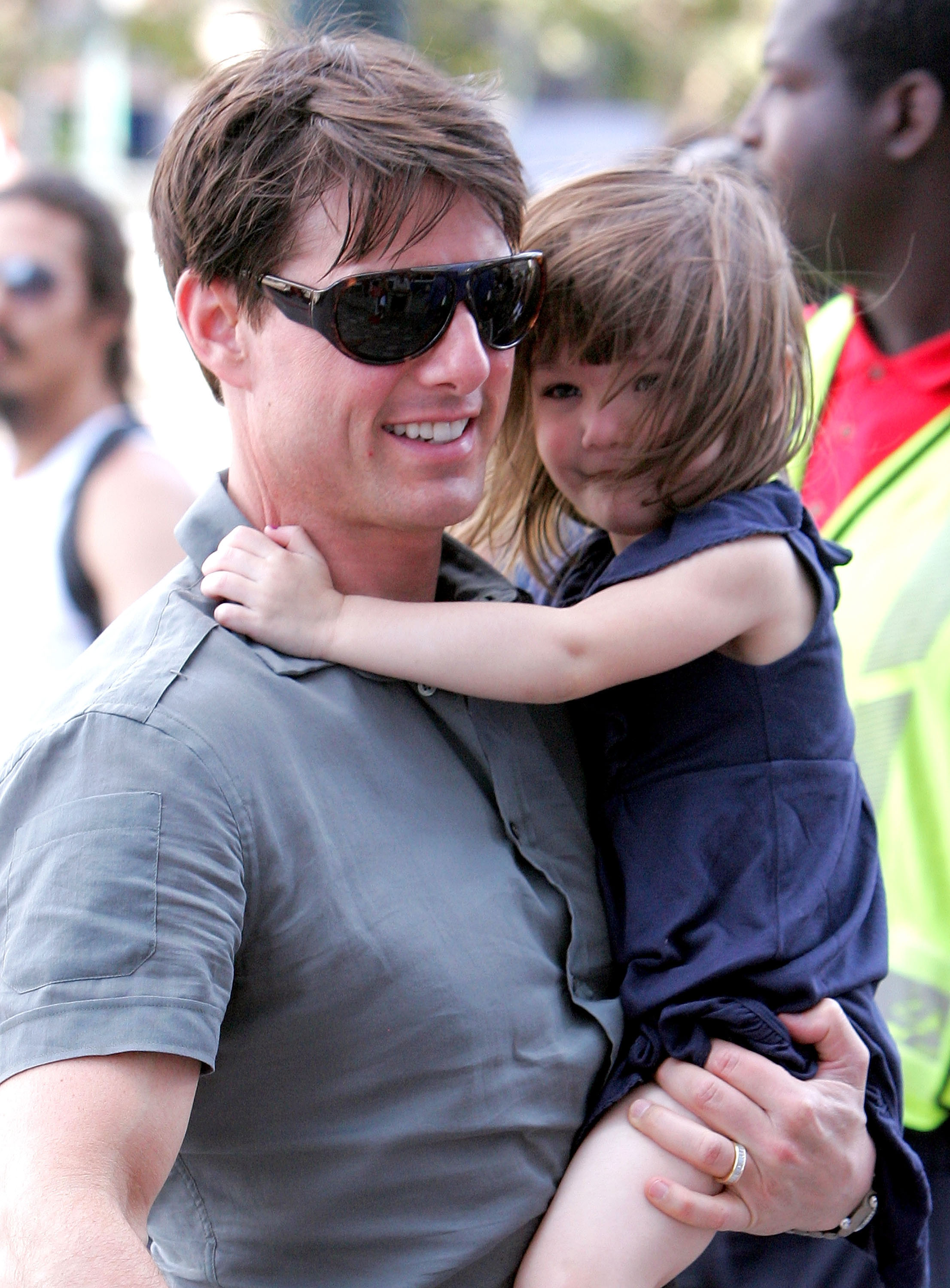 Tom Cruise und seine Tochter Suri auf den Straßen von Manhattan am 15. August 2008 in New York City. | Quelle: Getty Images