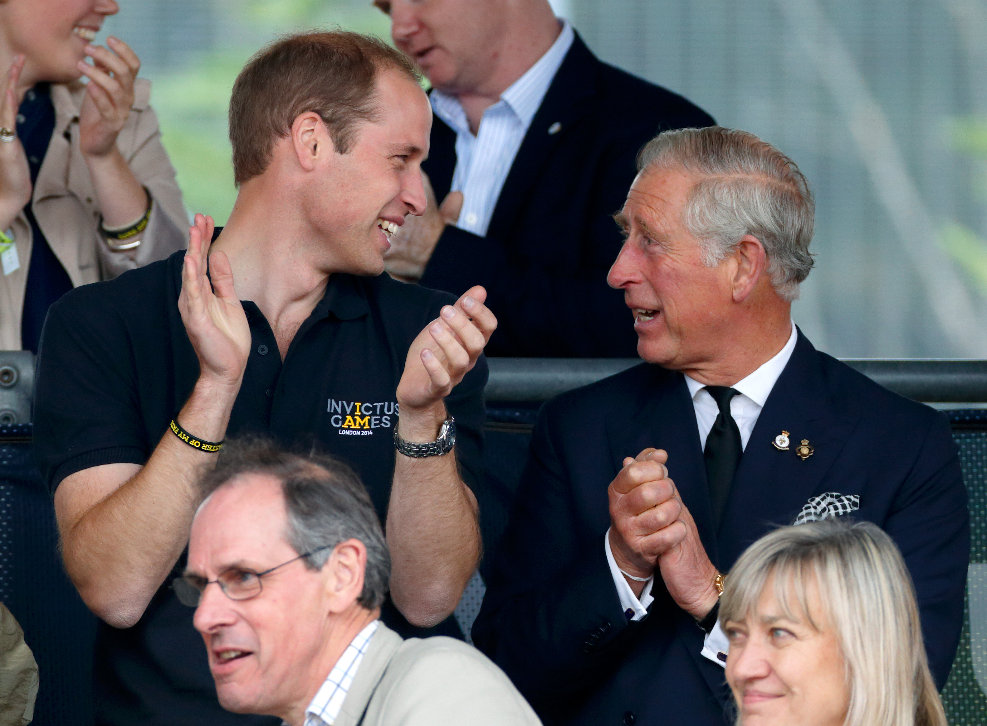 Prinz William und König Charles III. bei den Invictus Games in London, England am 11. September 2014 | Quelle: Getty Images