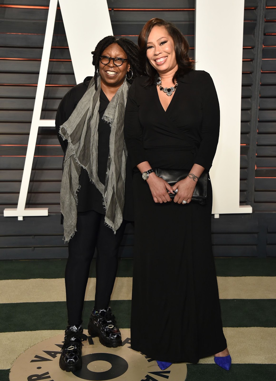 Whoopi Goldberg und Alex Martin auf der Vanity Fair Oscar Party 2016 in Beverly Hills, Kalifornien. | Quelle: Getty Images