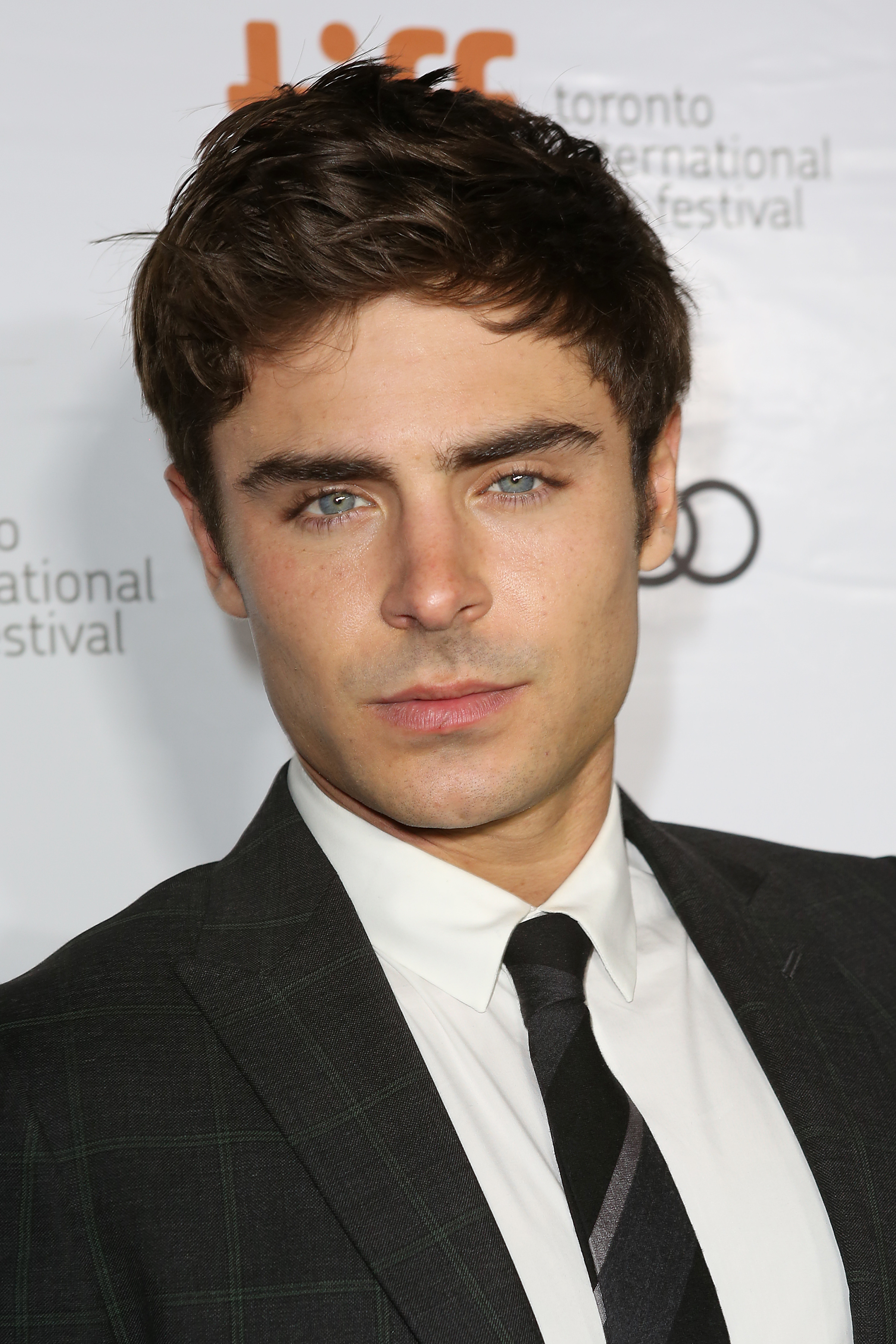 Zac Efron auf dem Tiff Film Festival für "Parkland" am 6. September 2013 in Toronto, Kanada | Quelle: Getty Images