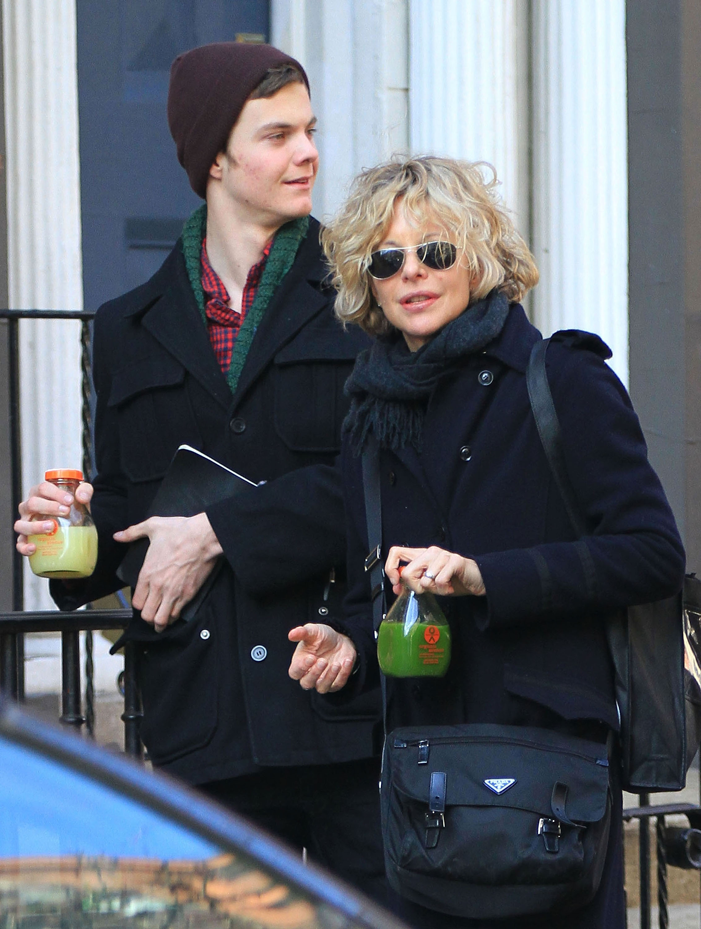 Meg Ryan und ihr Sohn Jack Henry Quaid werden am 28. März 2011 in New York City gesehen | Quelle: Getty Images