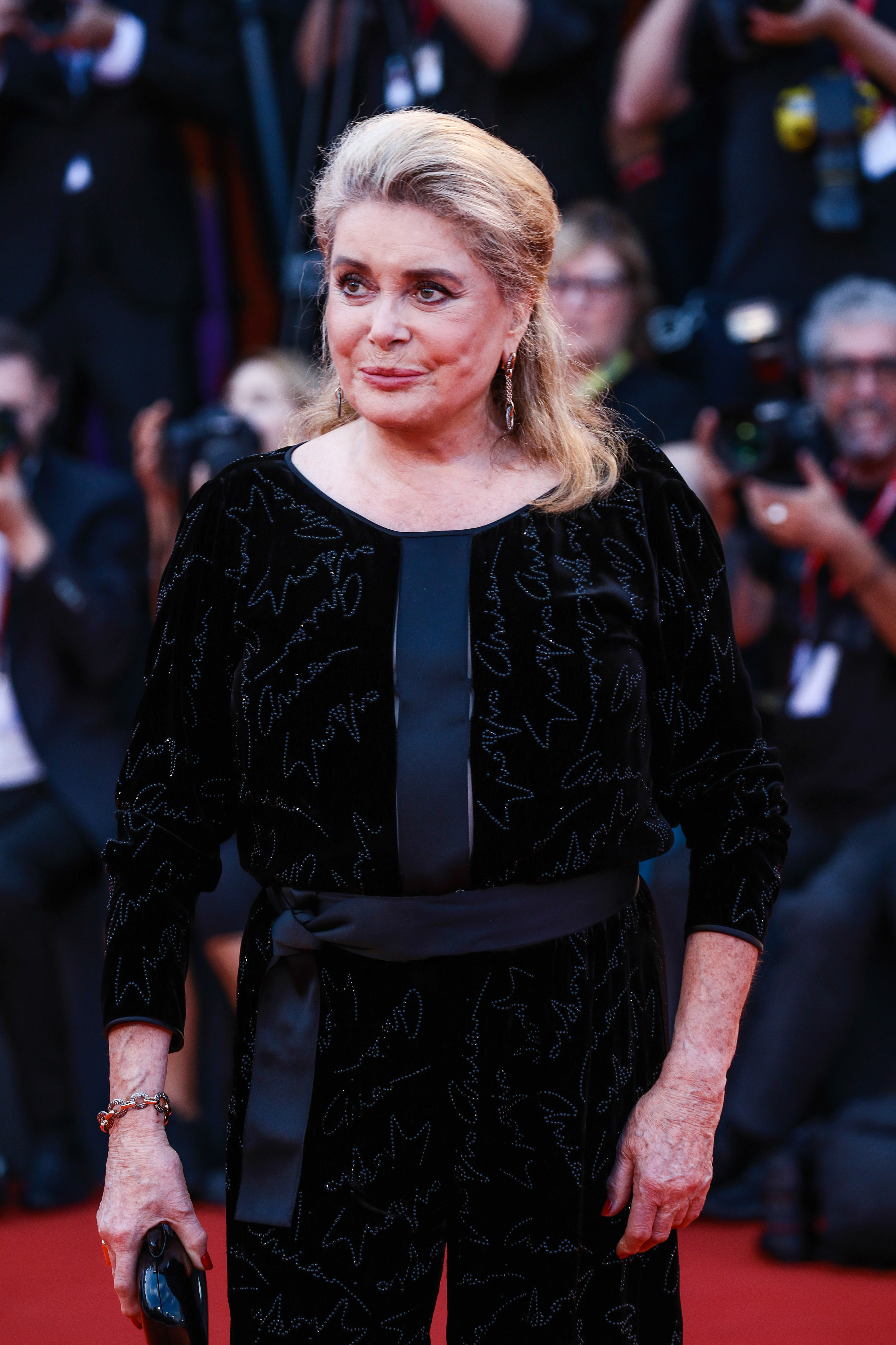 Catherine Deneuve bei den 76. Filmfestspielen von Venedig am 31. August 2019 in Italien. | Quelle: Getty Images