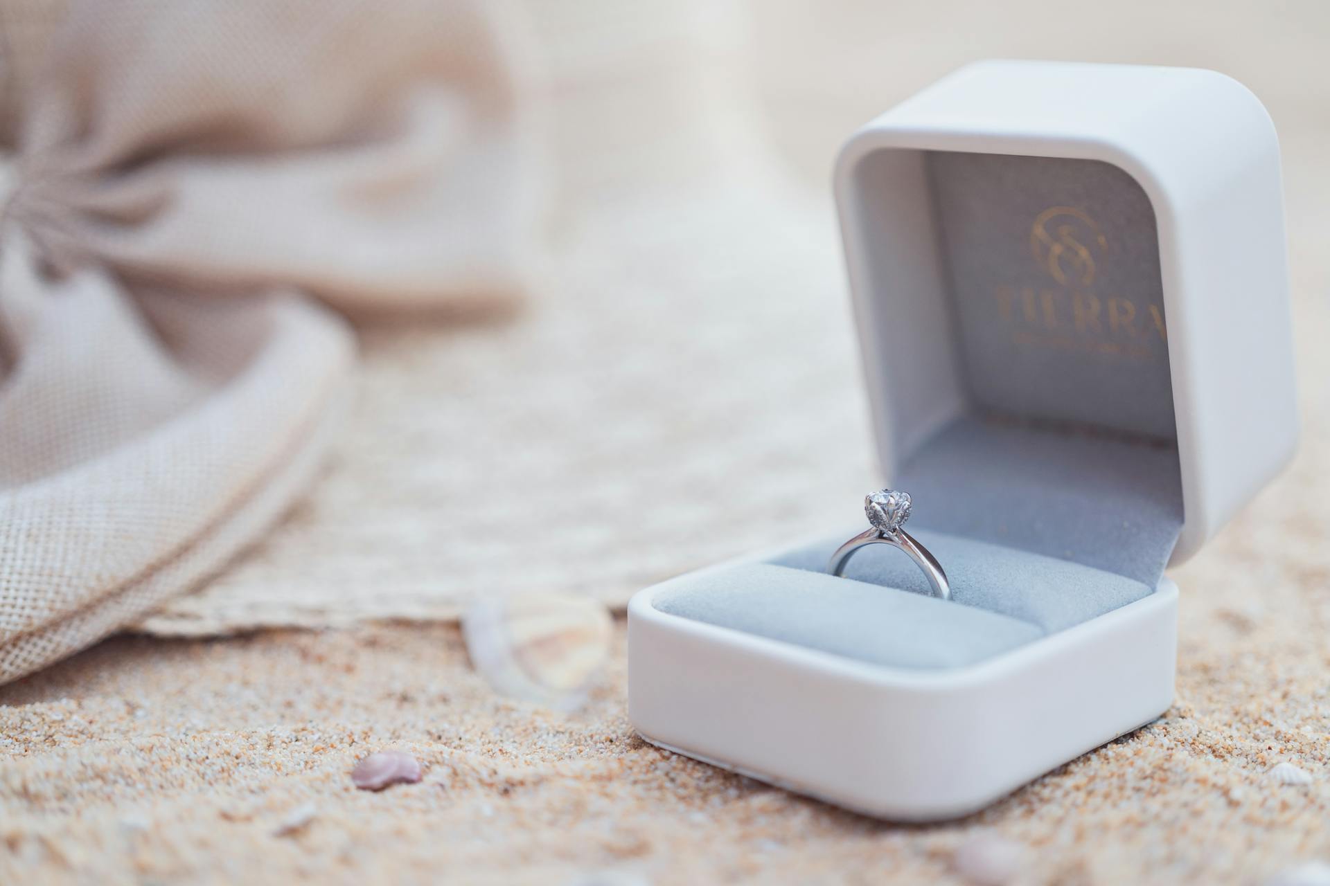 Ein Ring in einer Schachtel | Quelle: Pexels