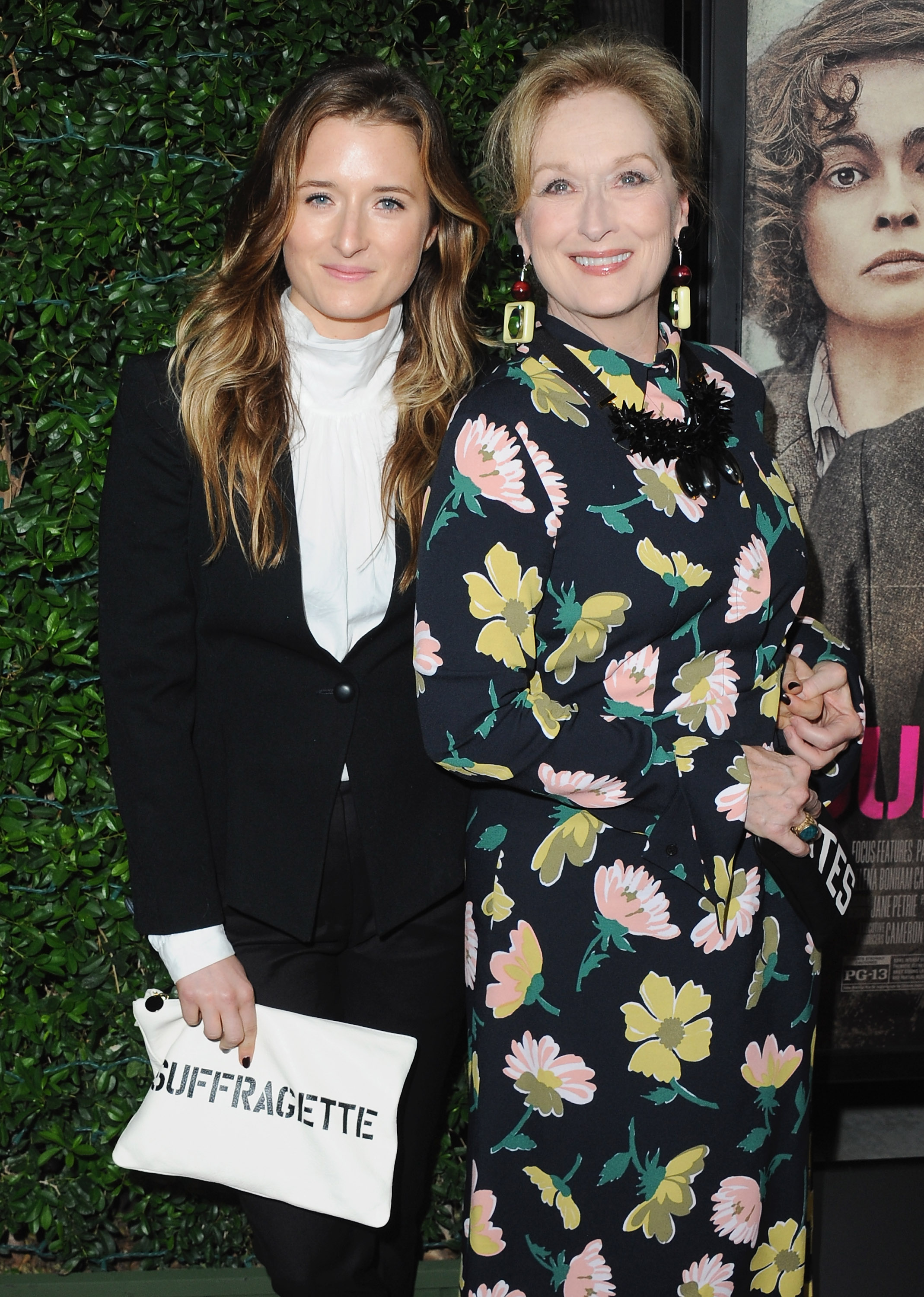 Grace Gummer und Meryl Streep bei der "Suffragette"-Premiere am 20. Oktober 2015 in Beverly Hills, Kalifornien | Quelle: Getty Images
