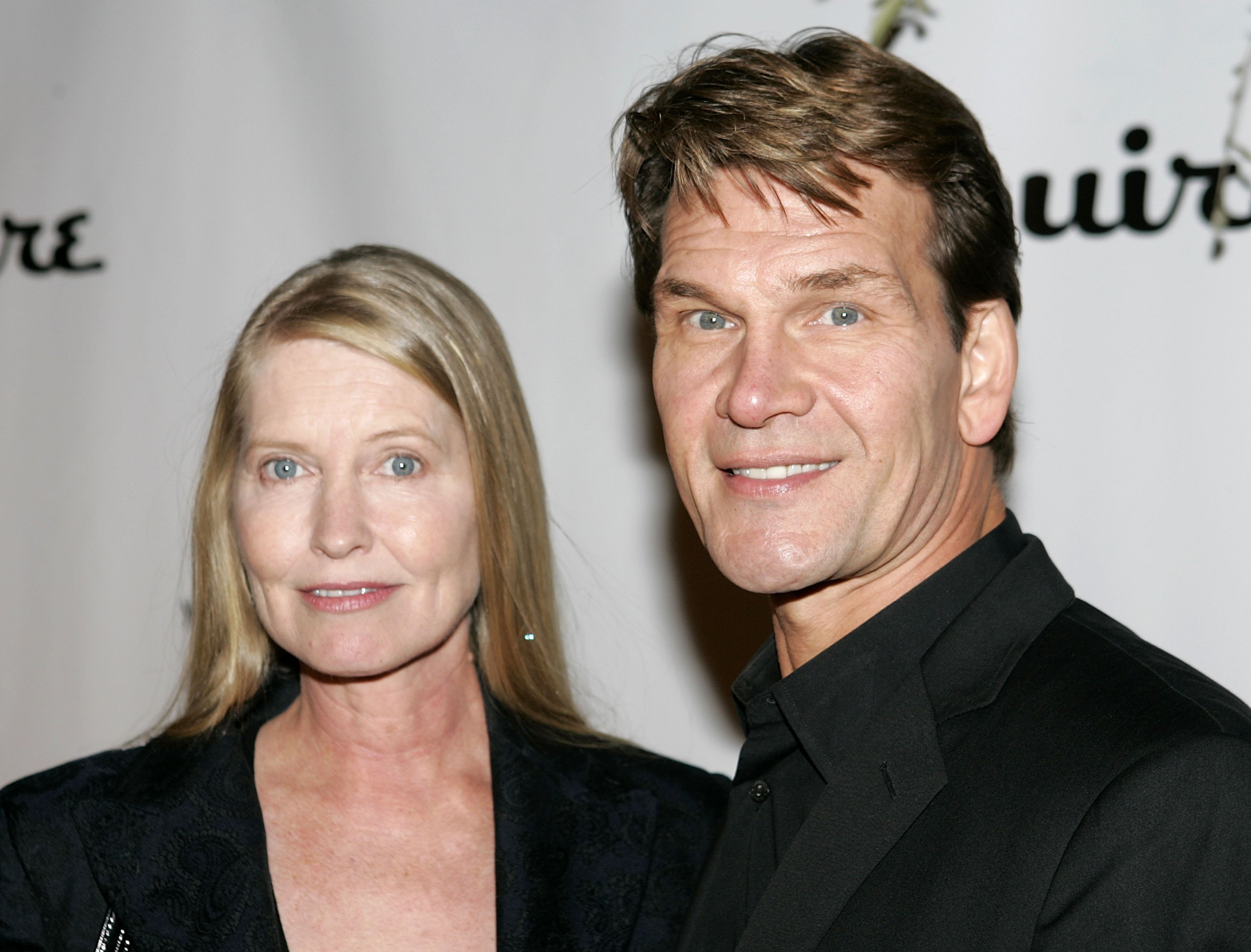 Patrick Swayze und seine Frau Lisa Niemi kommen am 11. November 2004 zur 2. jährlichen Ocean Partners Awards Gala nach Los Angeles, Kalifornien. | Quelle: Getty Images