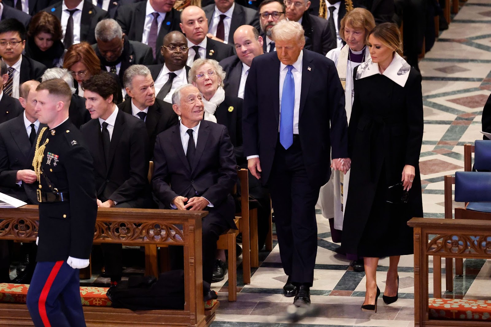 Der designierte US-Präsident Donald Trump und Melania Trump bei der Ankunft zum Staatsbegräbnis für den ehemaligen US-Präsidenten Jimmy Carter in der Washington National Cathedral am 9. Januar 2025 in Washington, D.C. | Quelle: Getty Images