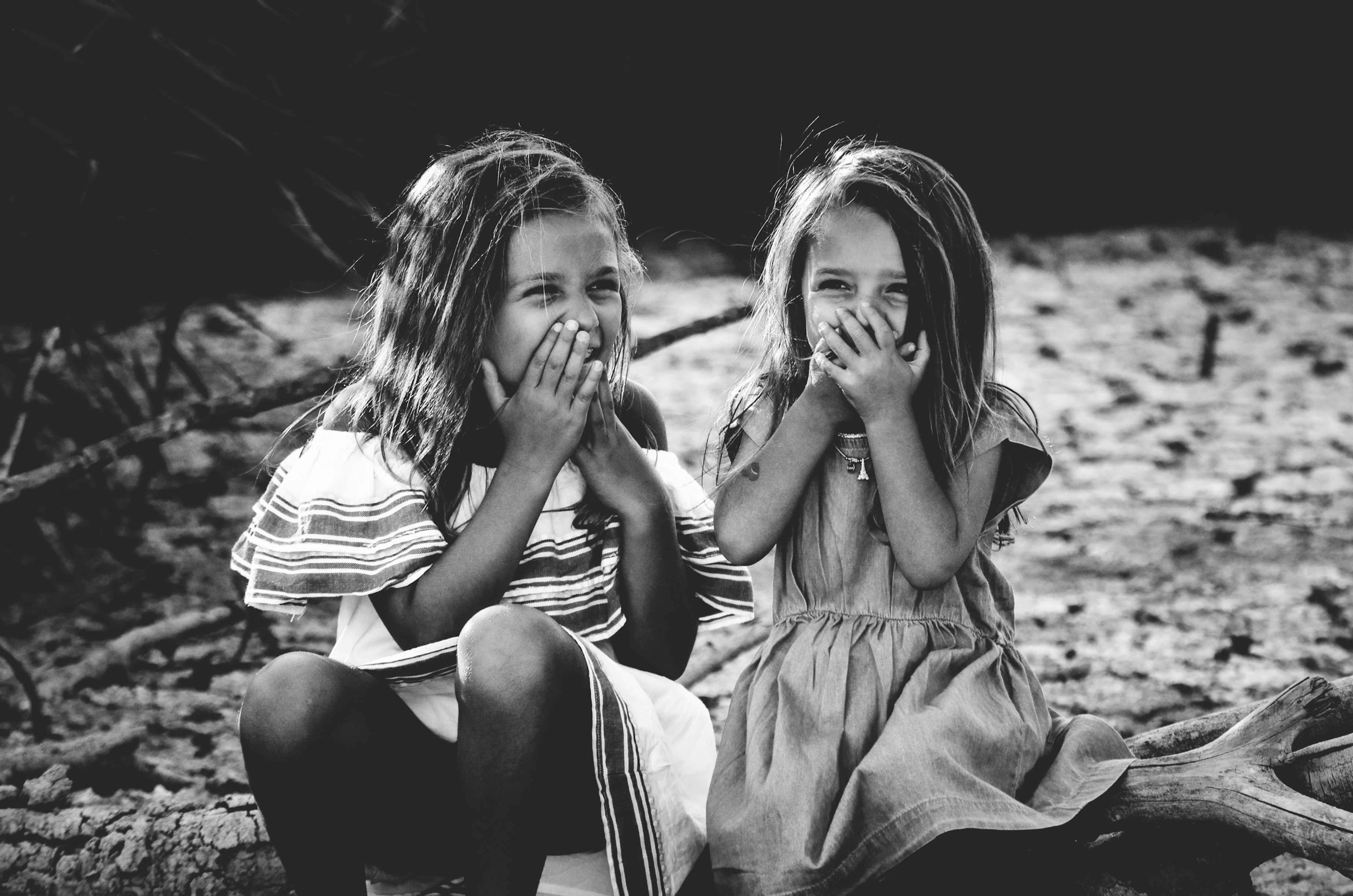 Zwei junge Mädchen | Quelle: Unsplash