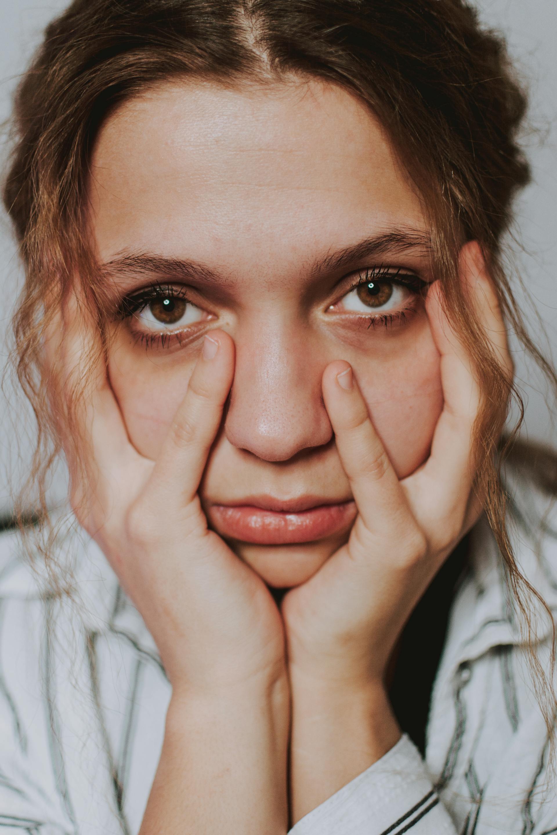 Eine gestresste Frau | Quelle: Pexels