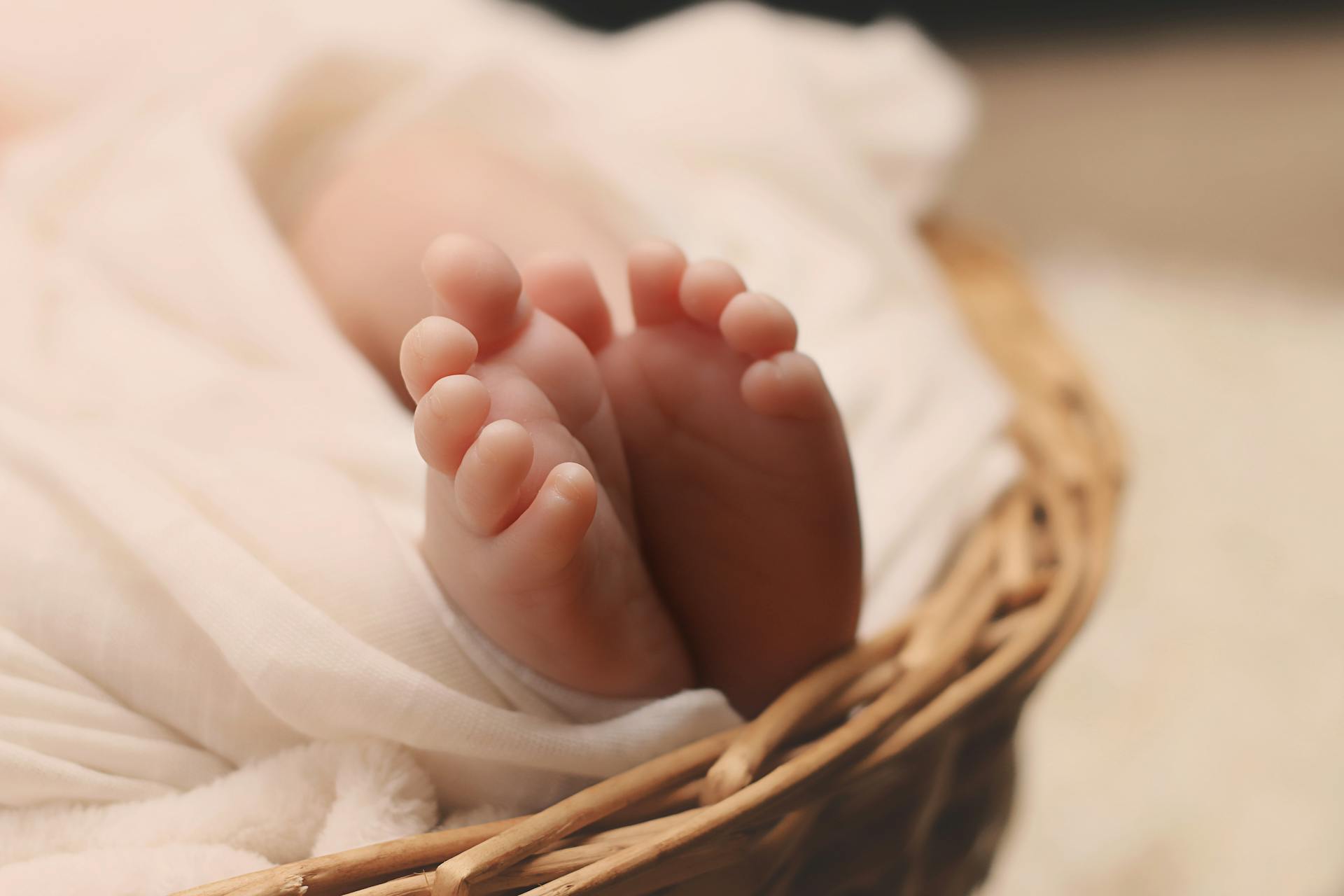 Die Füße eines neugeborenen Babys | Quelle: Pexels