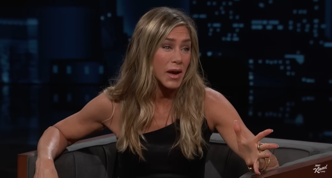 Jennifer Aniston bei "Jimmy Kimmel Live", geteilt am 3. Oktober 2024 | Quelle: YouTube.com/JimmyKimmelLive