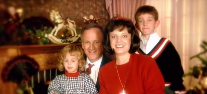 Jon Benét Ramsey und ihre Familie | Quelle: Screenshot / YouTube - Nicolas Lepage "The Case of: JonBenét Ramsey - Part 2"