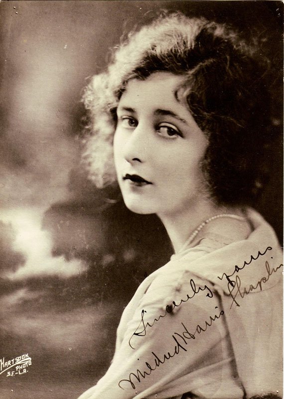 Mildred Harris ca. 1918 - 1920. | Quelle: Wikimedia Commons Images, Public Domain