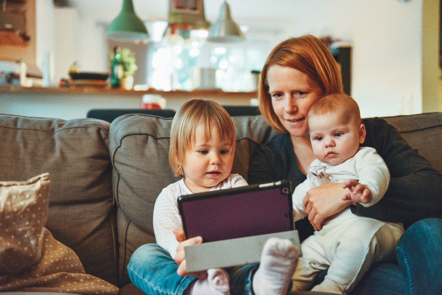 Sally war eine alleinerziehende Mama von zwei Kindern | Quelle: Unsplash