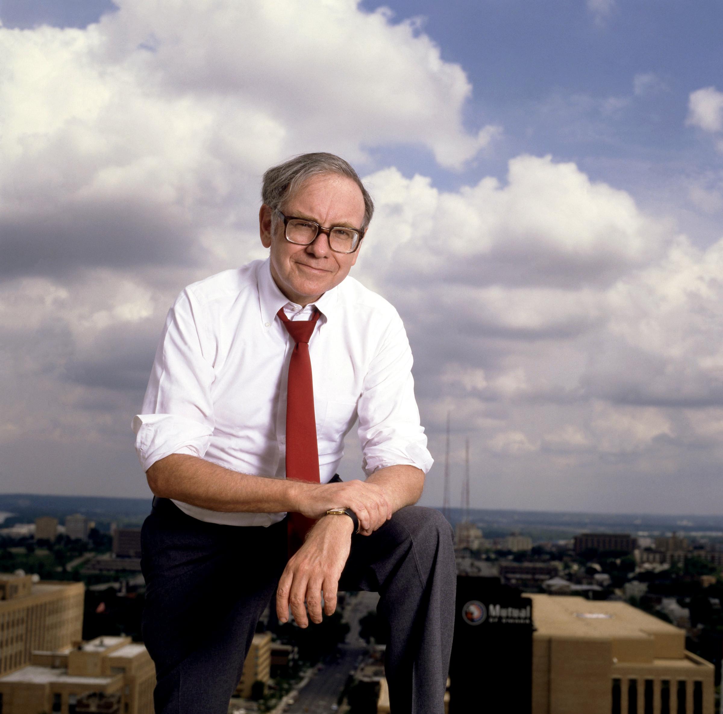 Warren Buffett posiert für ein Porträt in Omaha, Nebraska, um 1984. | Quelle: Getty Images