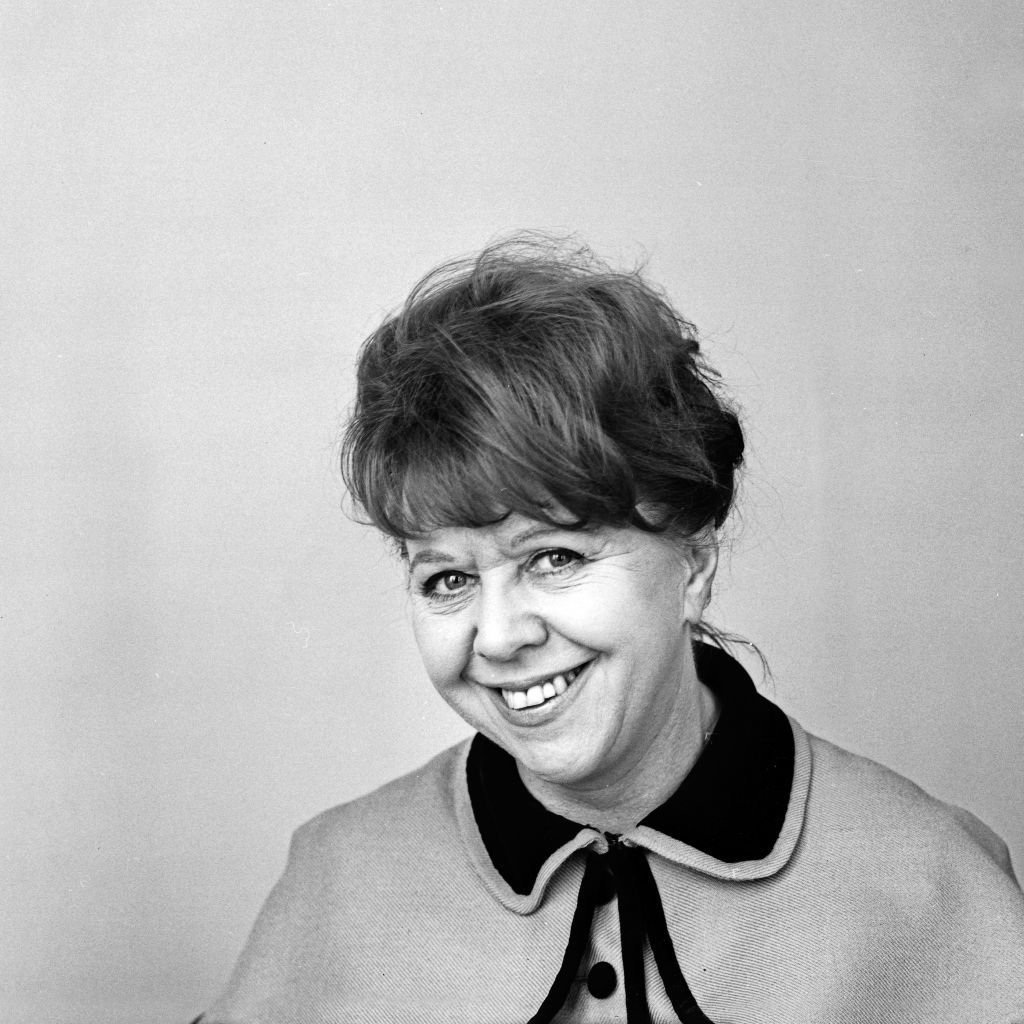 Die deutsche Volksschauspielerin, Chanson-Sängerin und Kabarettistin Brigitte Mira, Deutschland 1960er Jahre. | Foto von: Siegfried Pilz/United Archives via Getty Images