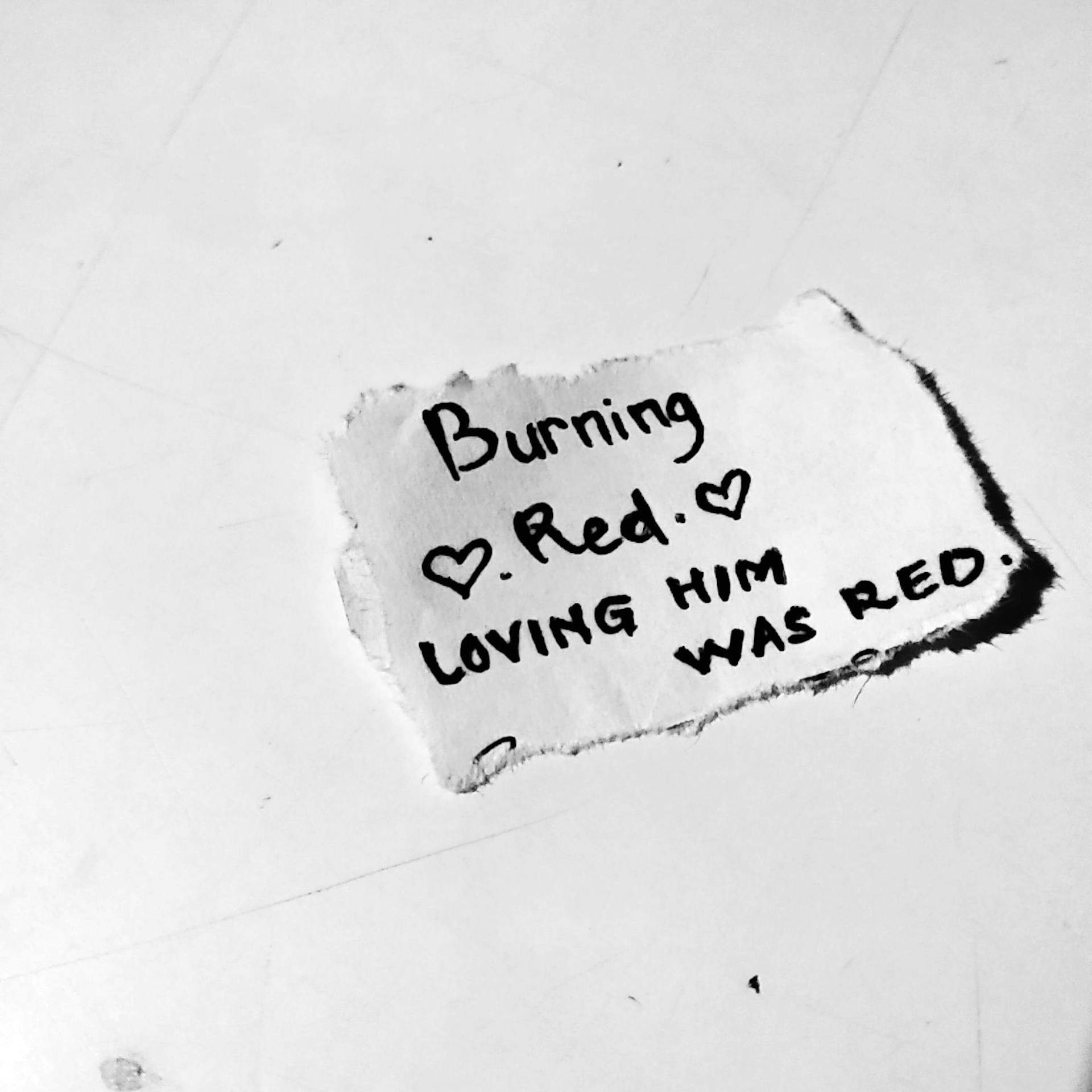 Eine handgeschriebene Nachricht auf einem Stück Papier | Quelle: Pexels