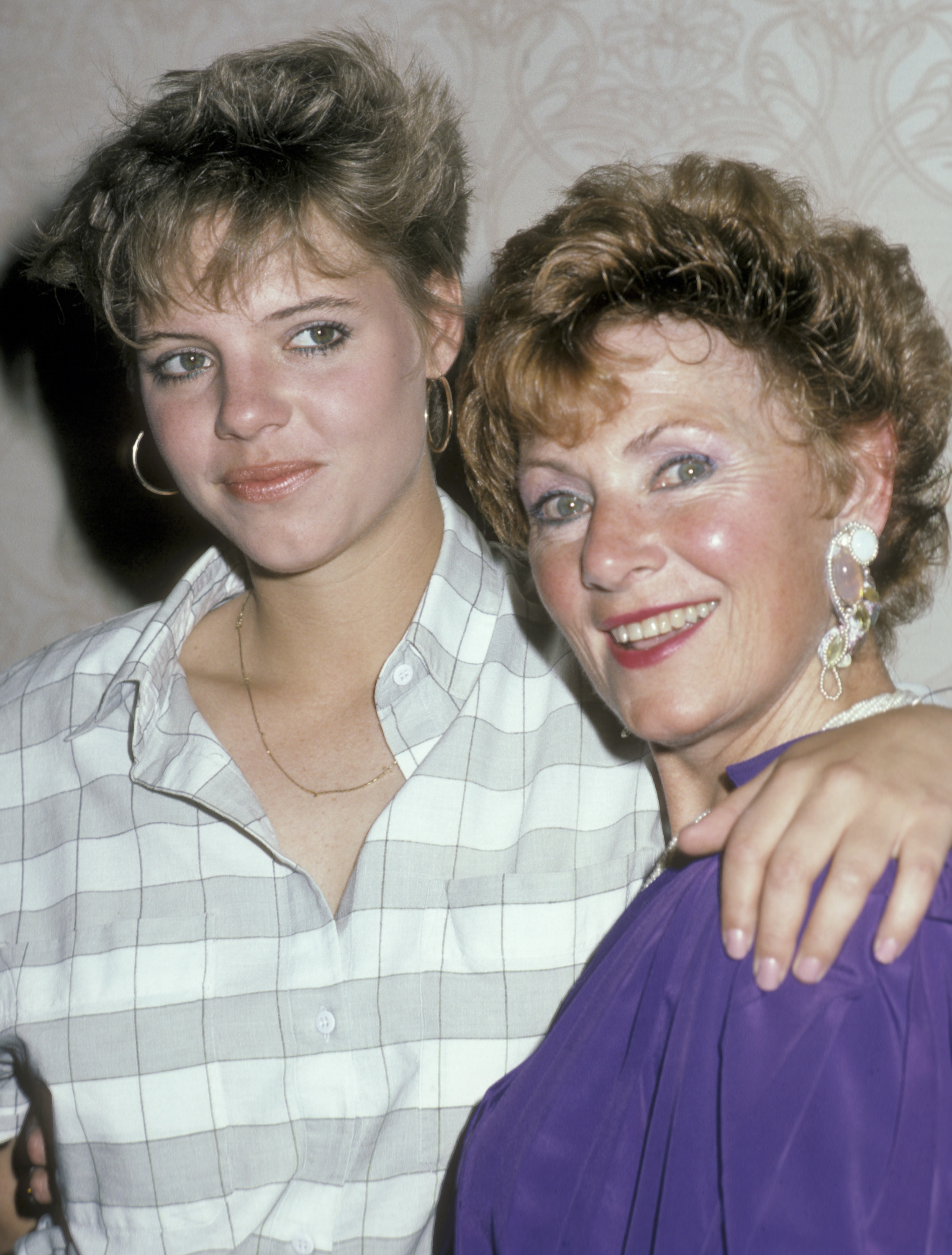 Marion Ross und ihre Tochter Ellen Ross bei der Fifth Annual Mother-Daughter Fashion Show am 27. März 1986 | Quelle: Getty Images