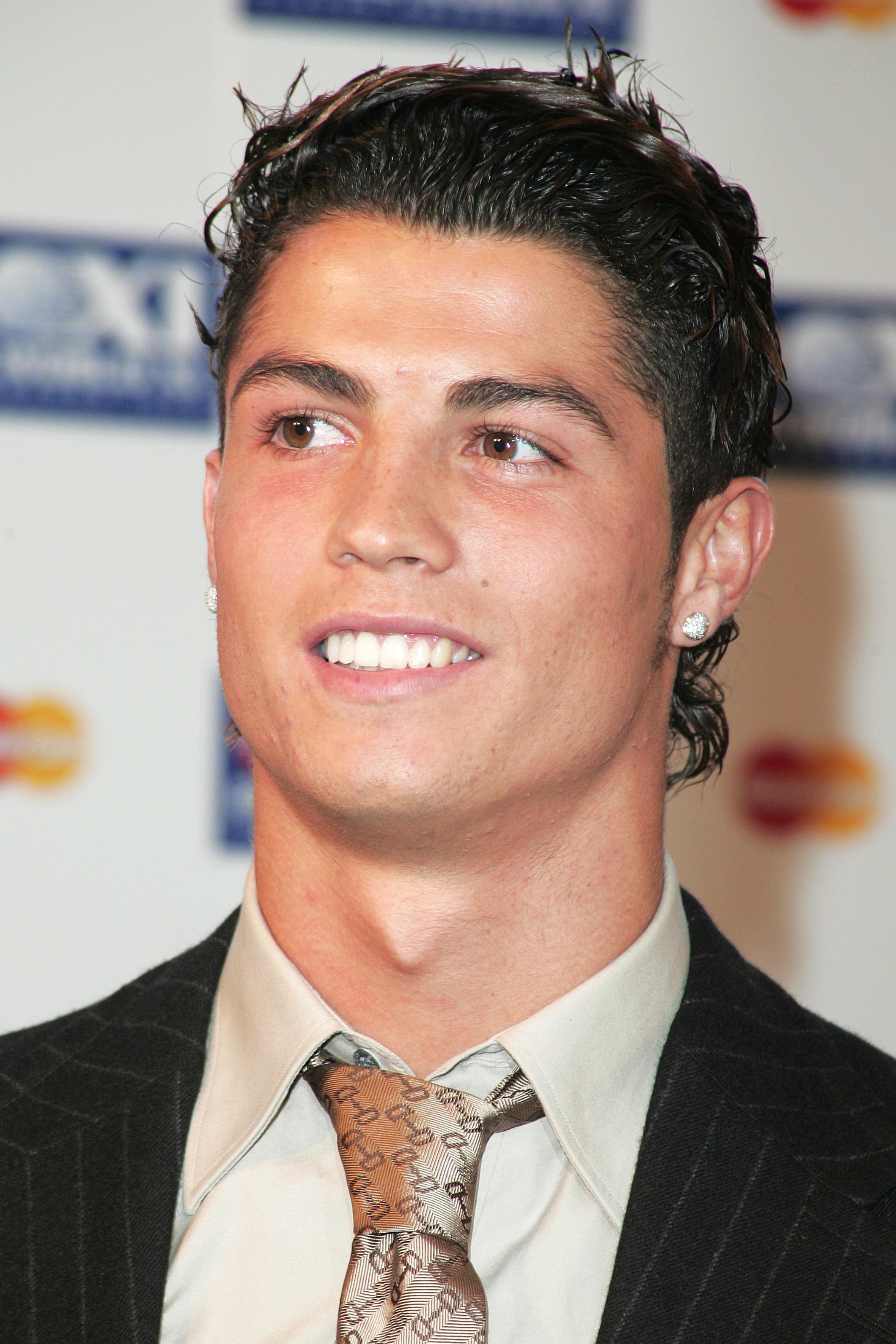 Cristiano Ronaldo bei den FIFA Pro World Player of the Year Awards am 19. September 2005 in London, England. | Quelle: Getty Images