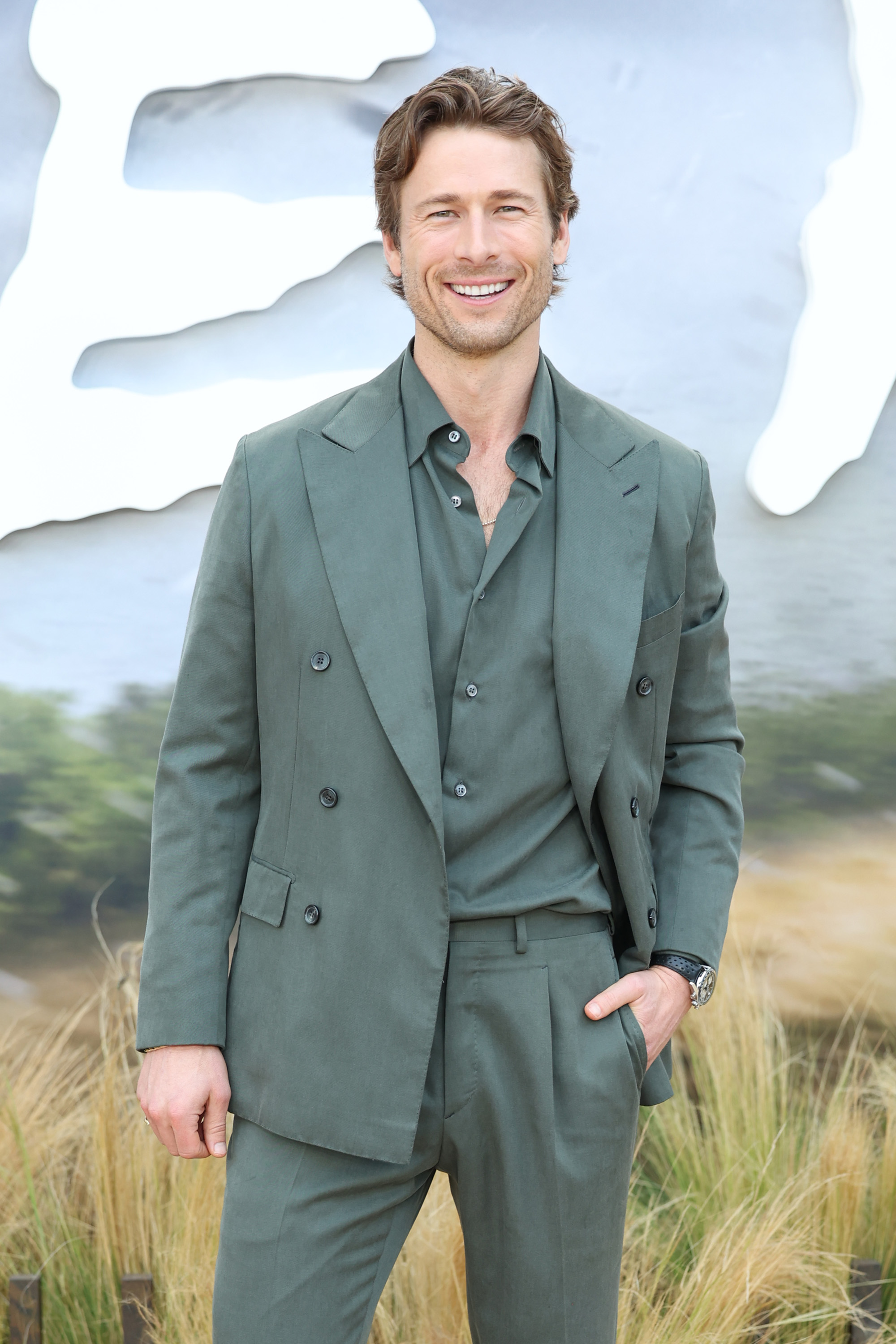 Glen Powell besucht die Premiere von Universal Pictures' "Twisters" in Los Angeles, Kalifornien, am 11. Juli 2024 | Quelle: Getty Images