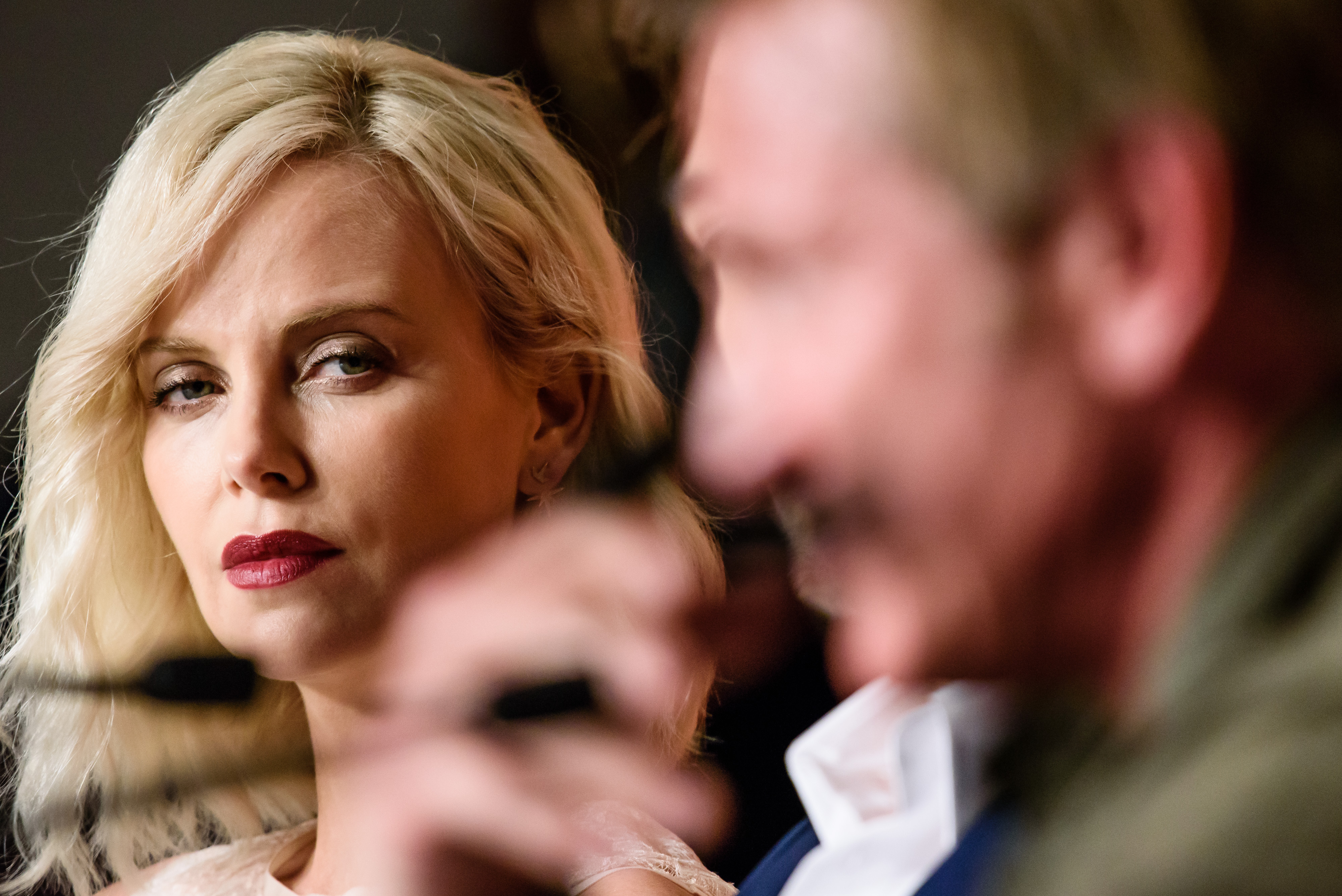 Charlize Theron und Sean Penn bei der Pressekonferenz zu "The Last Face" bei den 69. Filmfestspielen von Cannes am 20. Mai 2016 | Quelle: Getty Images