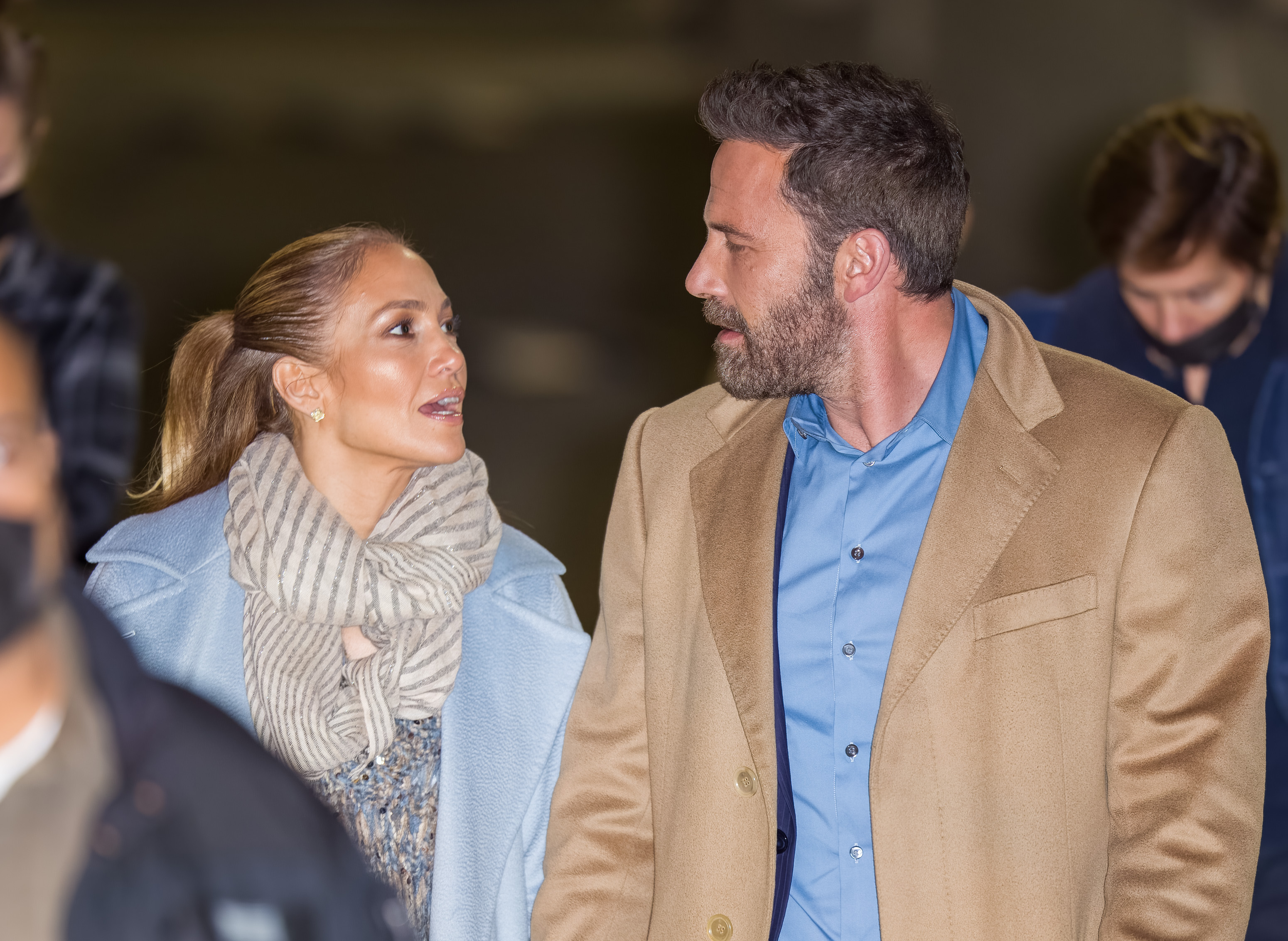 Jennifer Lopez und Ben Affleck werden am 15. Dezember 2021 in Los Angeles, Kalifornien, gesichtet | Quelle: Getty Images