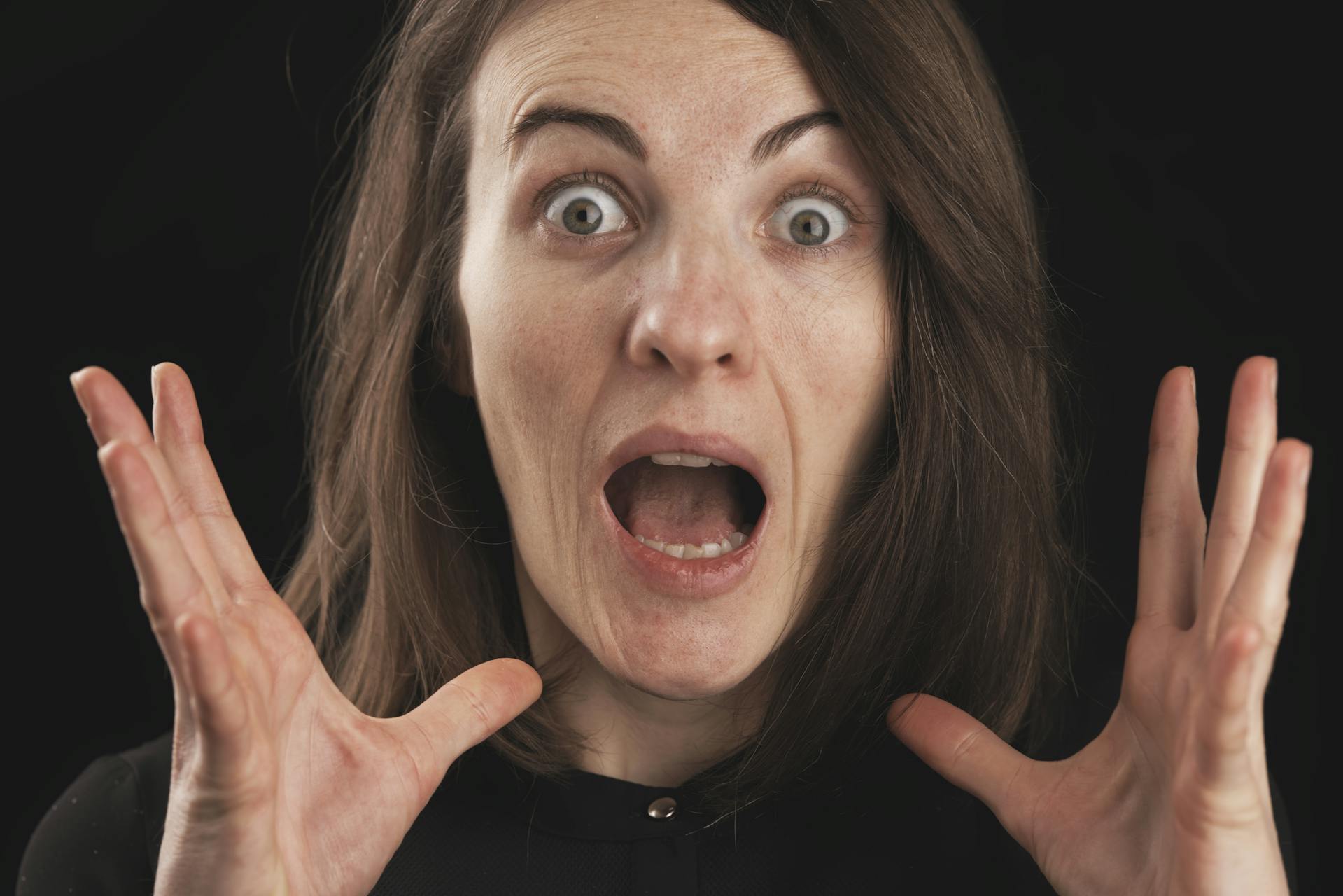 Eine schockierte Frau | Quelle: Pexels